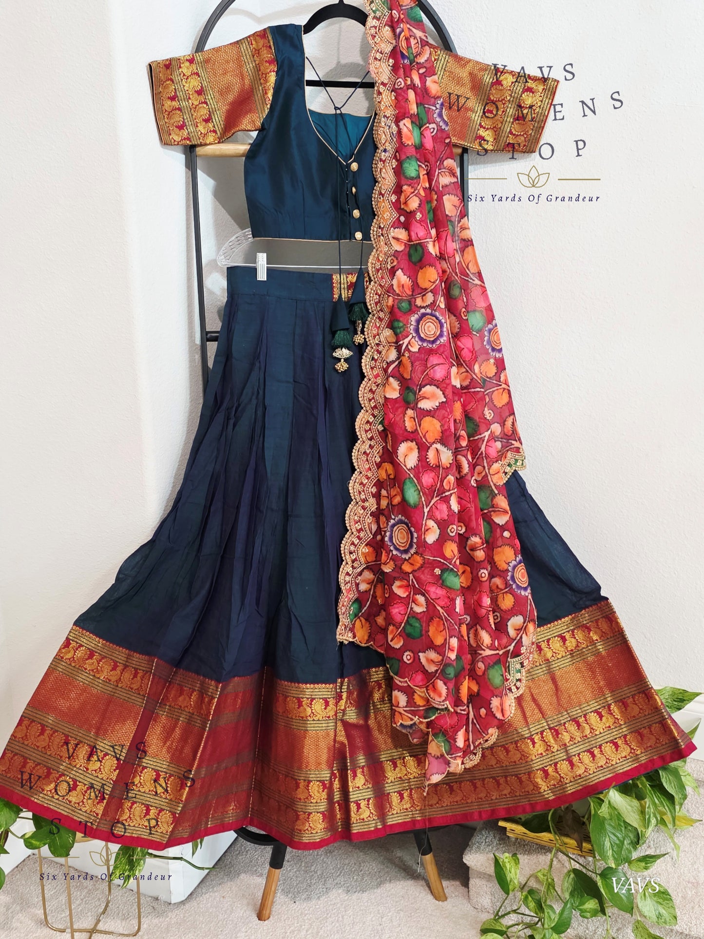 Traditional Narayanpet Lehenga / Half Saree Complete Set
