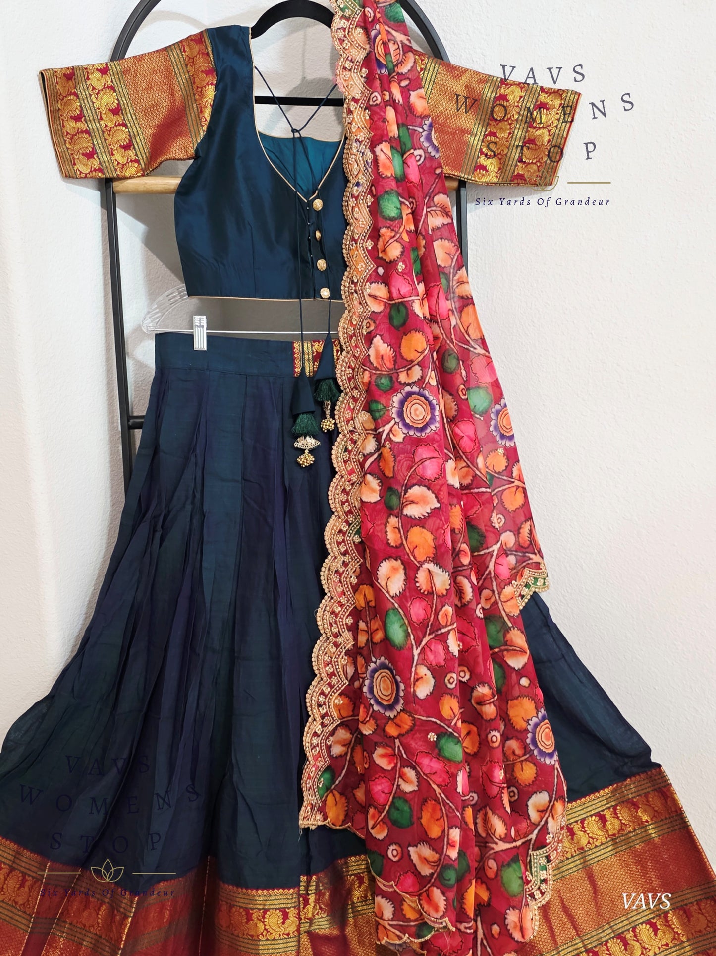 Traditional Narayanpet Lehenga / Half Saree Complete Set