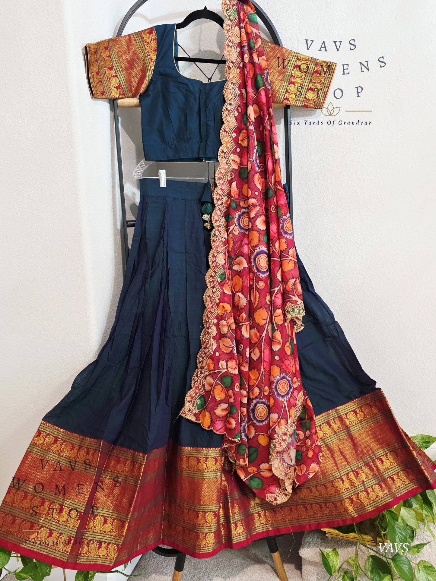 Traditional Narayanpet Lehenga / Half Saree Complete Set