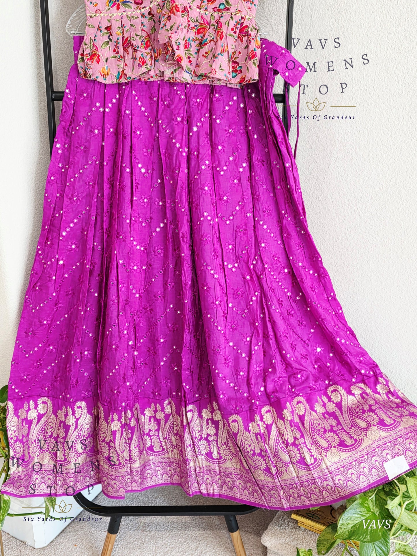 Foil Miror Crepe Silk Lehenga - Croptop Set