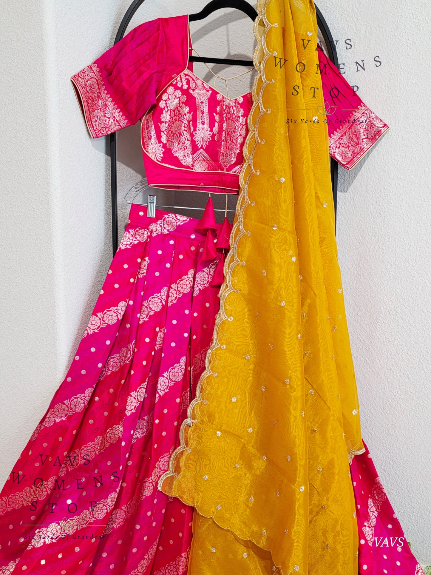 Soft Benarasi Silk Lehenga Set - Tissue Duppata
