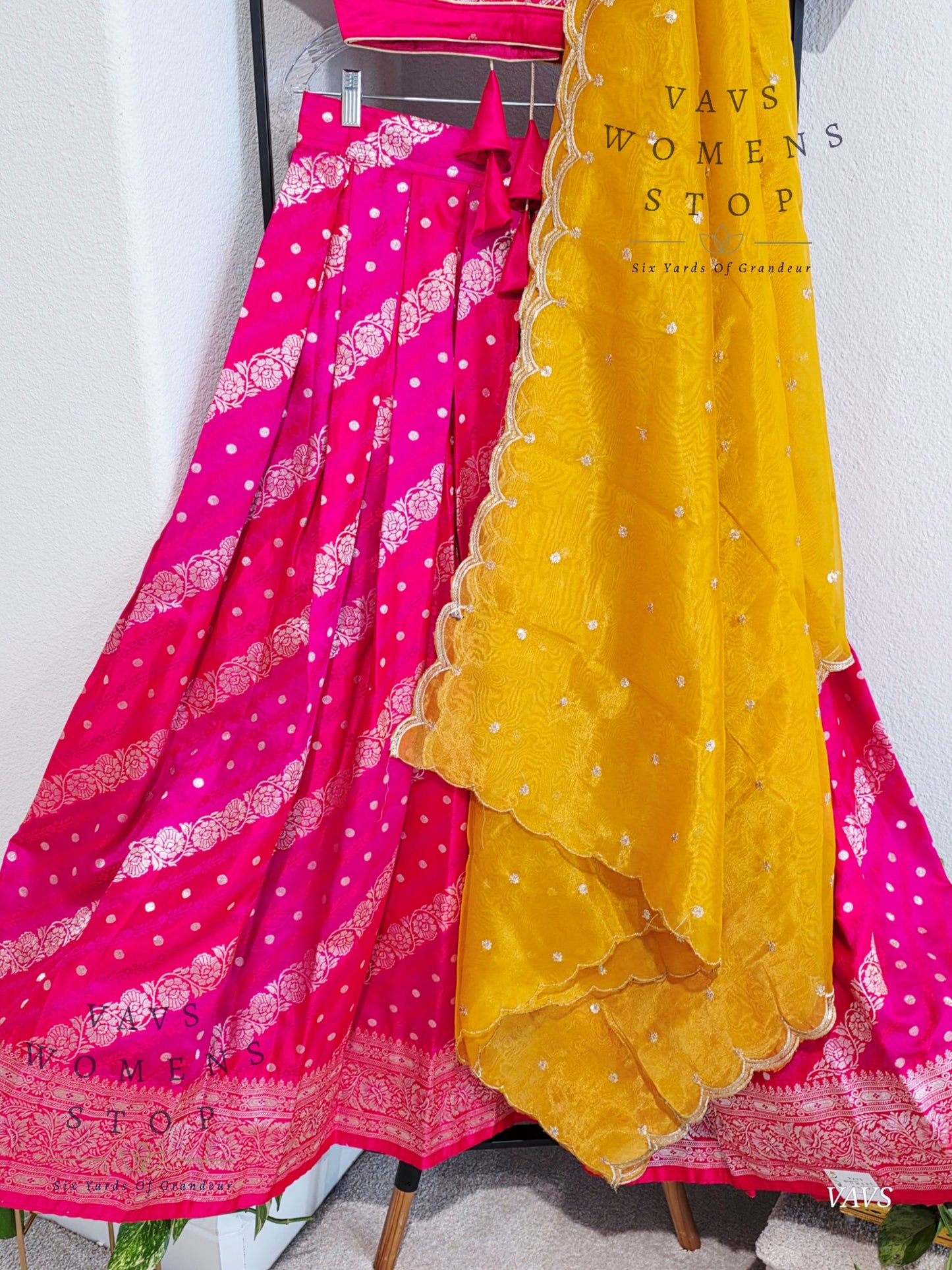 Soft Benarasi Silk Lehenga Set - Tissue Duppata