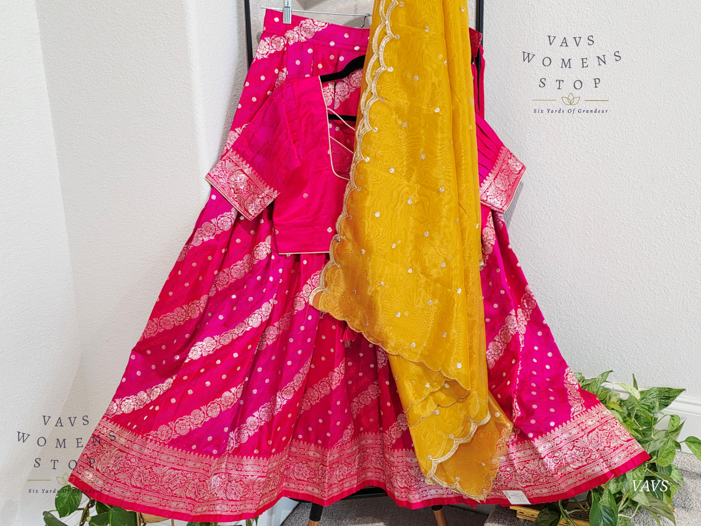 Soft Benarasi Silk Lehenga Set - Tissue Duppata