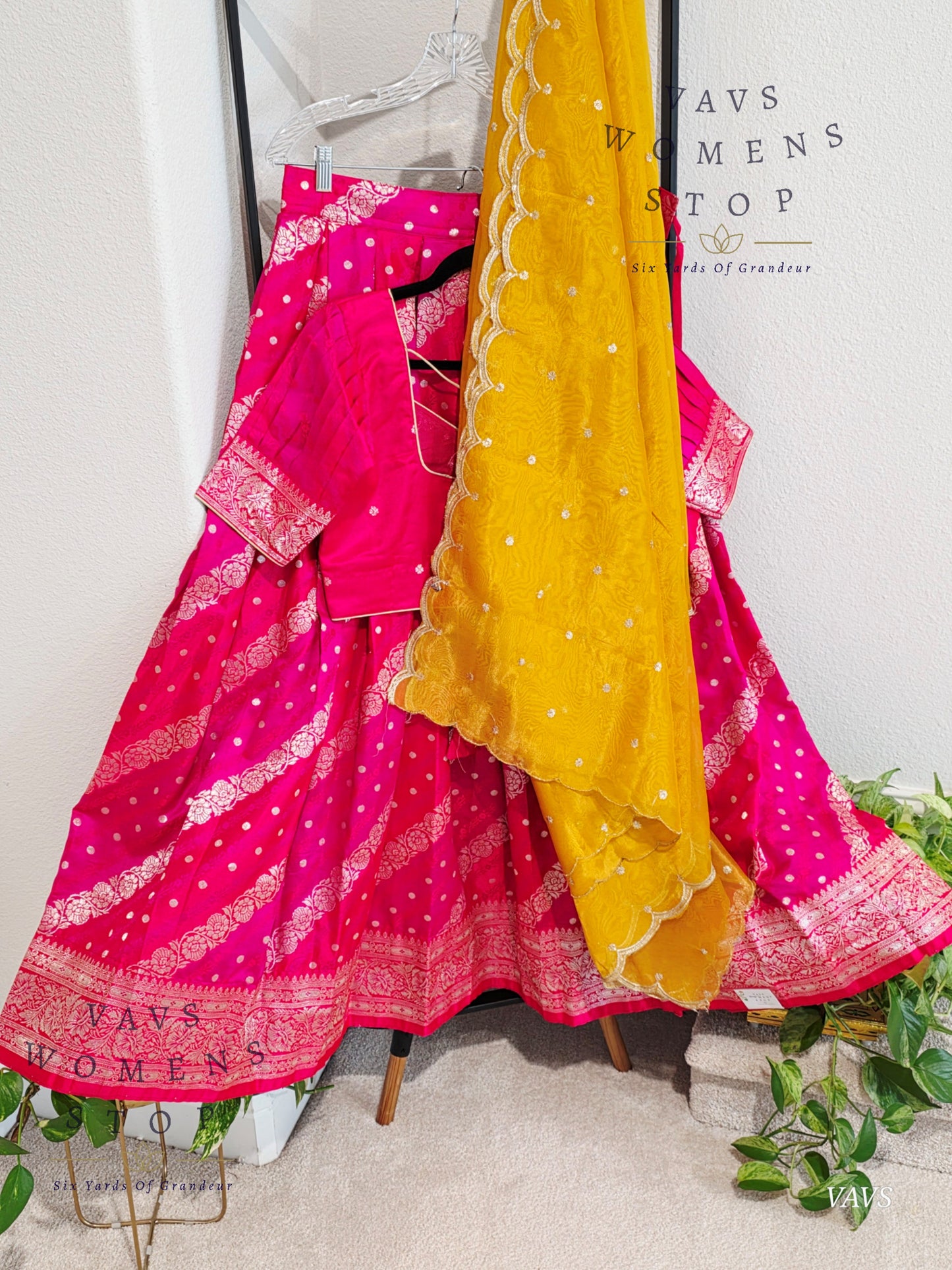 Soft Benarasi Silk Lehenga Set - Tissue Duppata
