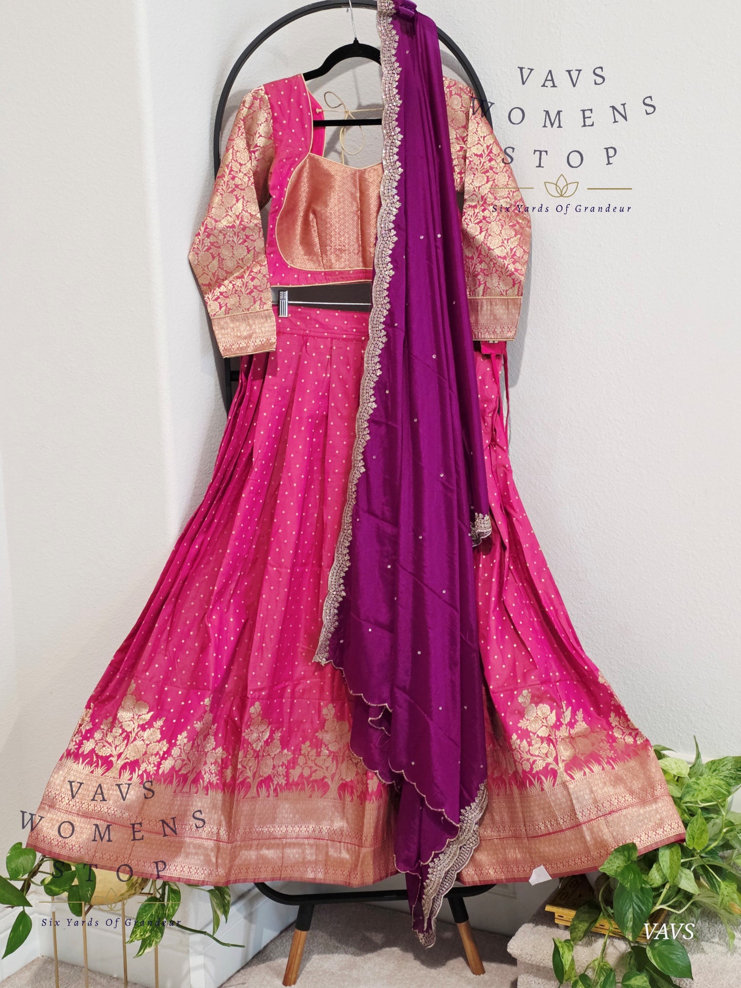 Full Sleeves Patterned Benarasi Silk Lehenga  Set