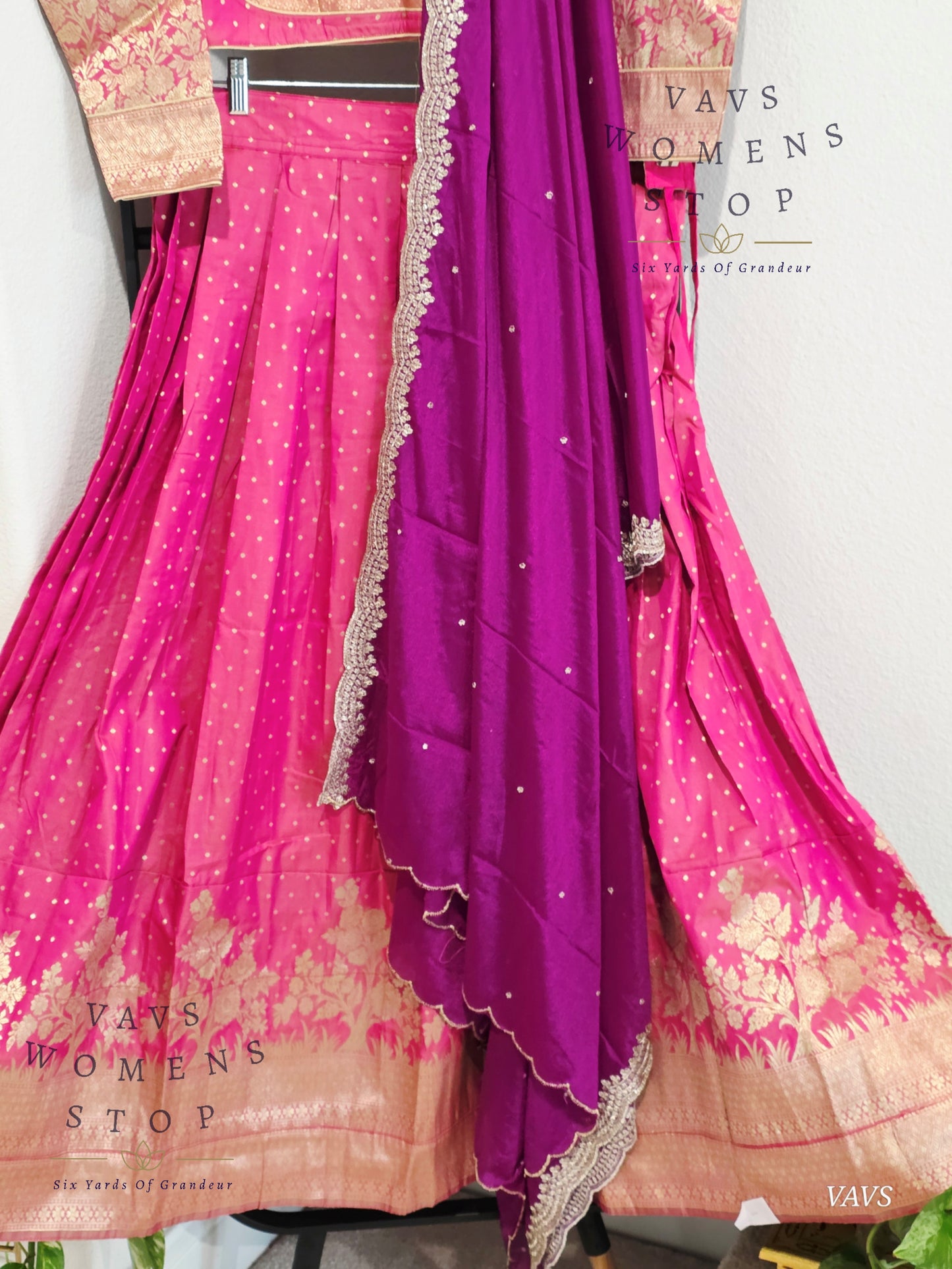 Full Sleeves Patterned Benarasi Silk Lehenga  Set