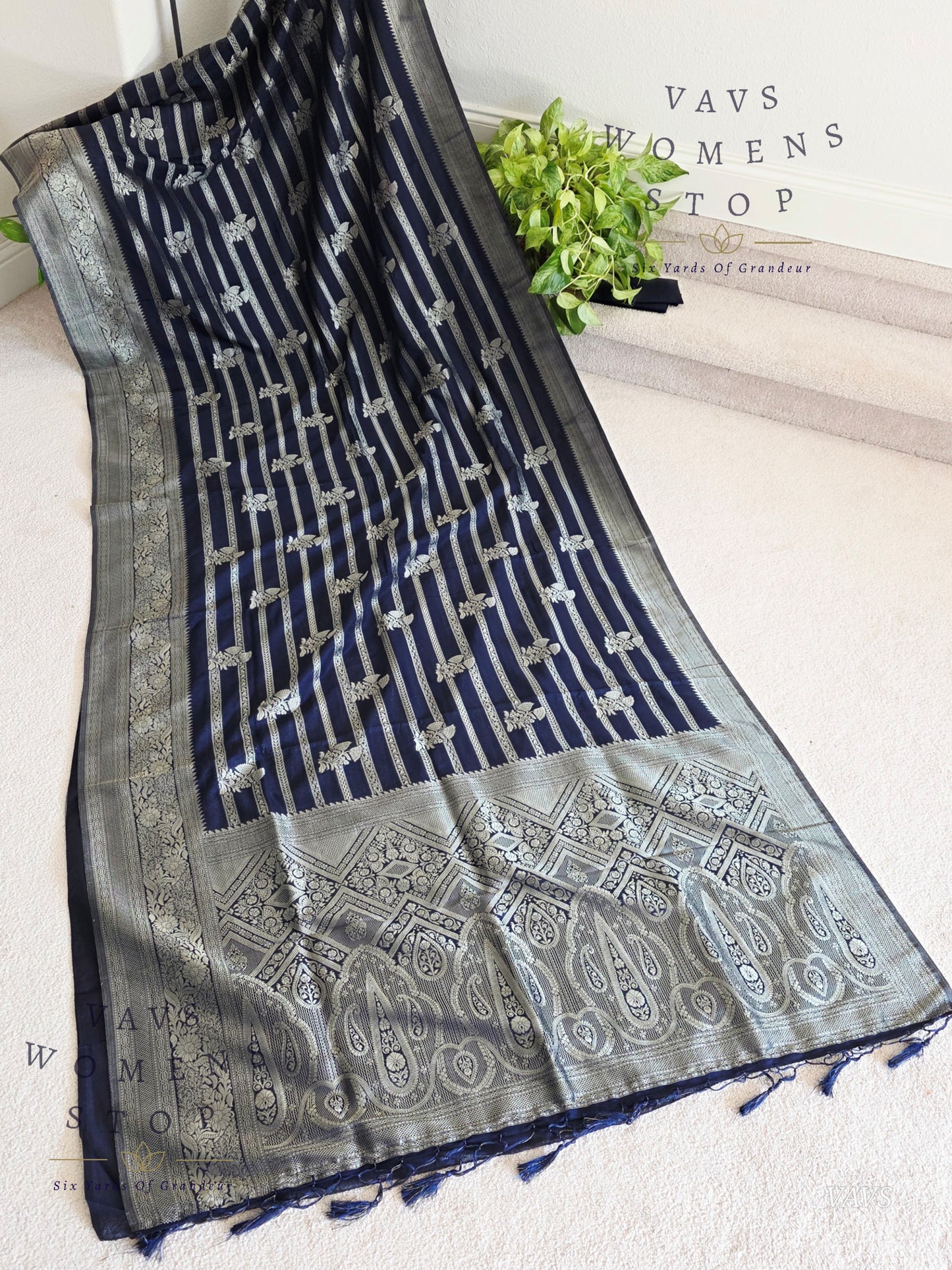 Semi Crepe Benarasi Silk Saree - Silver Net Designer Blouse