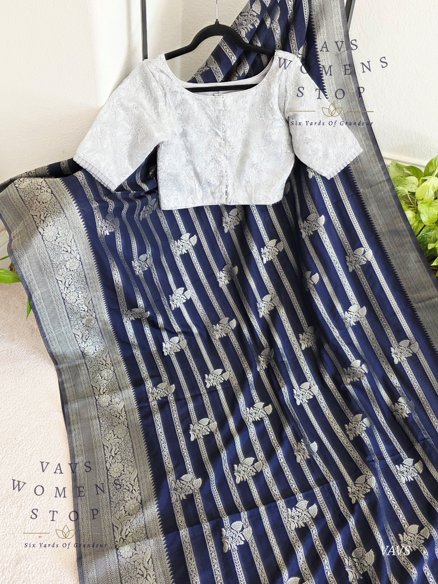 Semi Crepe Benarasi Silk Saree - Silver Net Designer Blouse