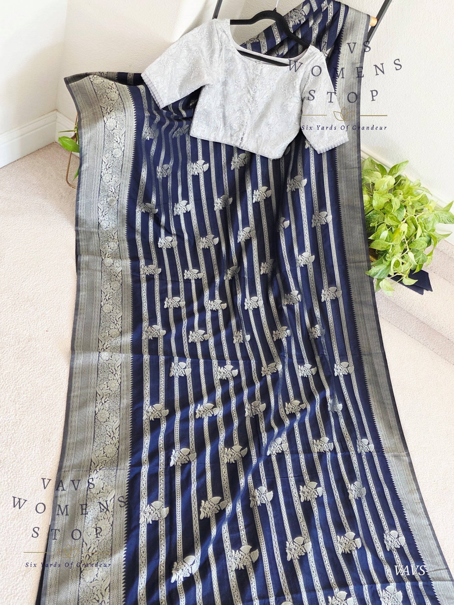 Semi Crepe Benarasi Silk Saree - Silver Net Designer Blouse