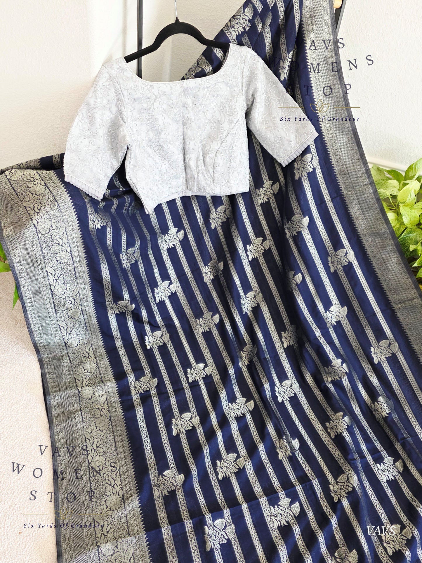 Semi Crepe Benarasi Silk Saree - Silver Net Designer Blouse