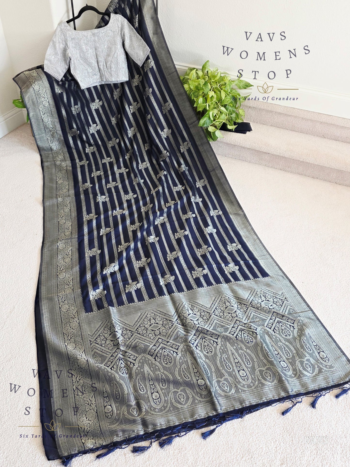 Semi Crepe Benarasi Silk Saree - Silver Net Designer Blouse