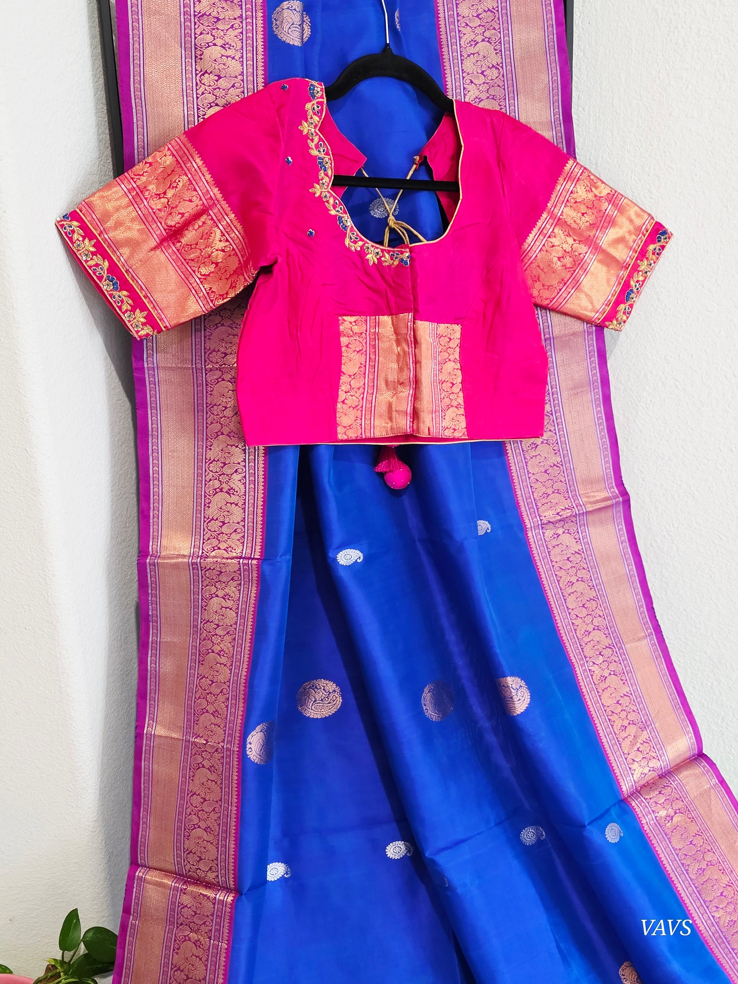 Pure Handloom Silk Saree in Royal Blue with Pink Zari Border & Maggam Blouse