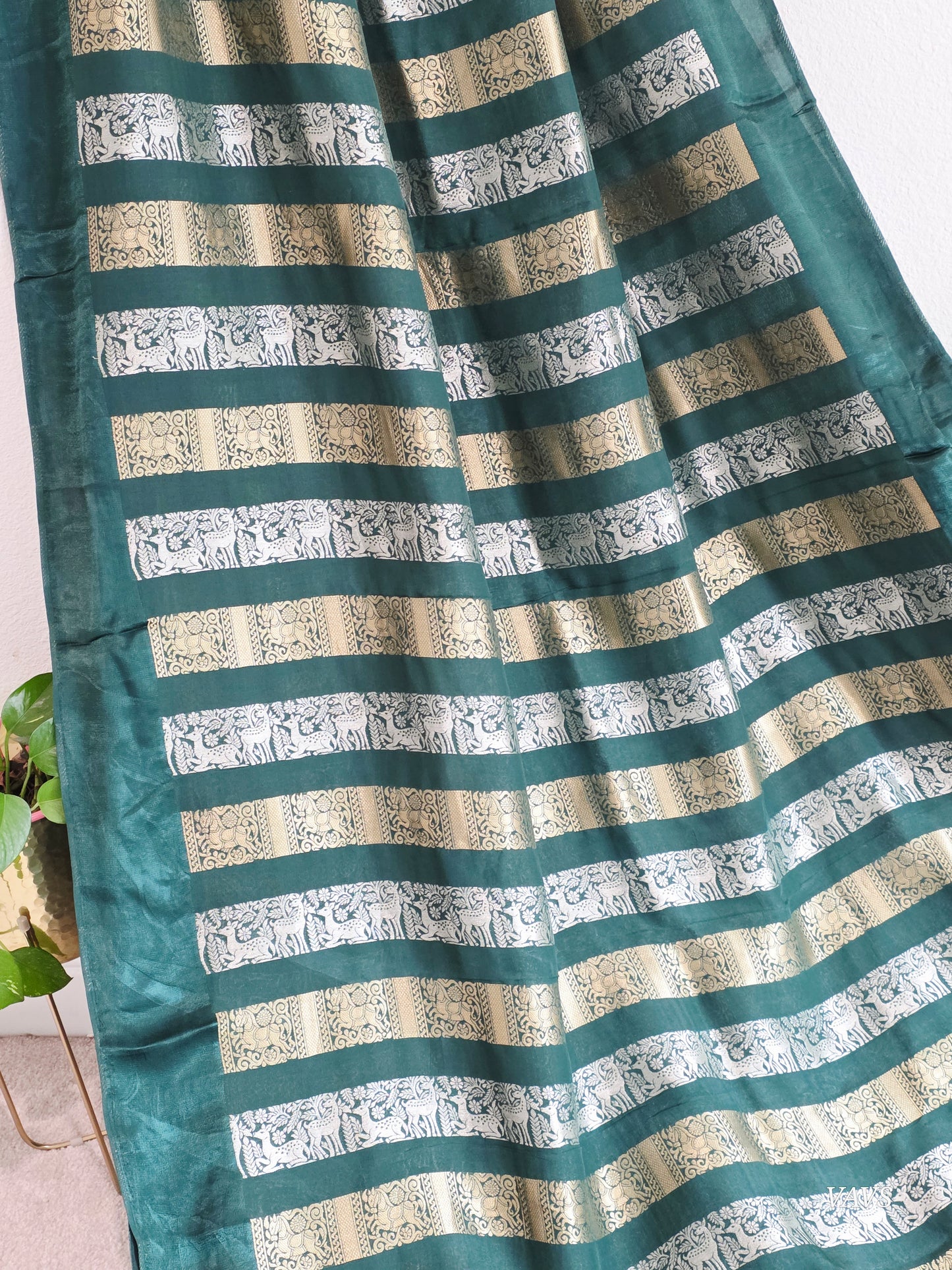 Nita Ambani Inspired Russian Dola Crepe Silk Saree with Ready Stitched Blouse | Emerald Green