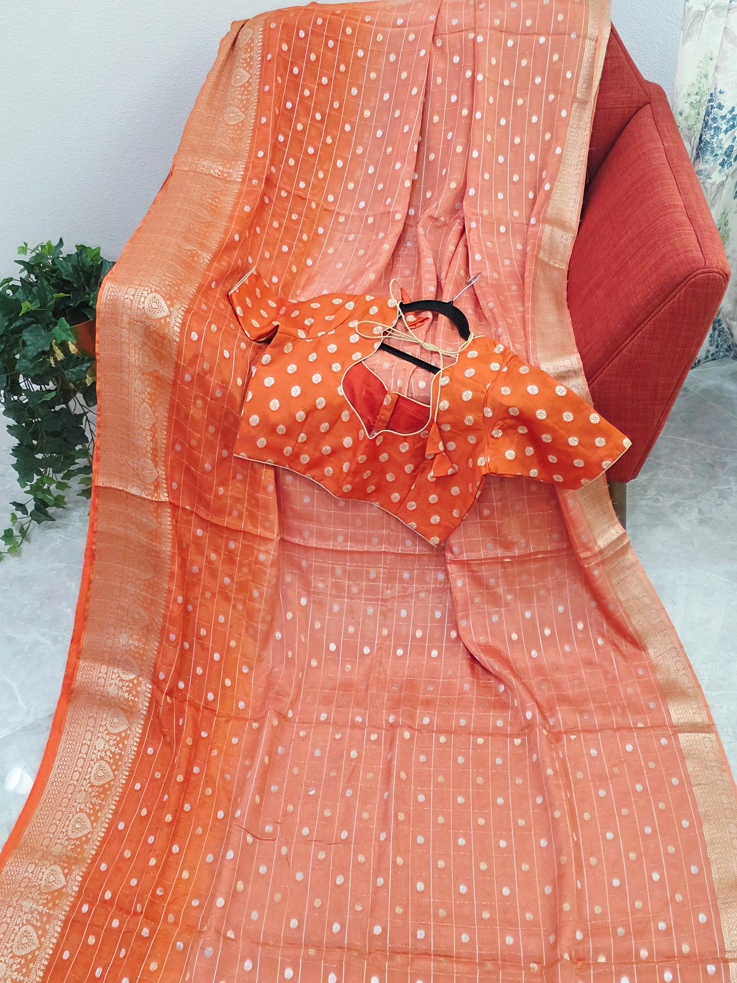 Shaded Chinon Crepe Silk Checks Saree with Stitched Blouse