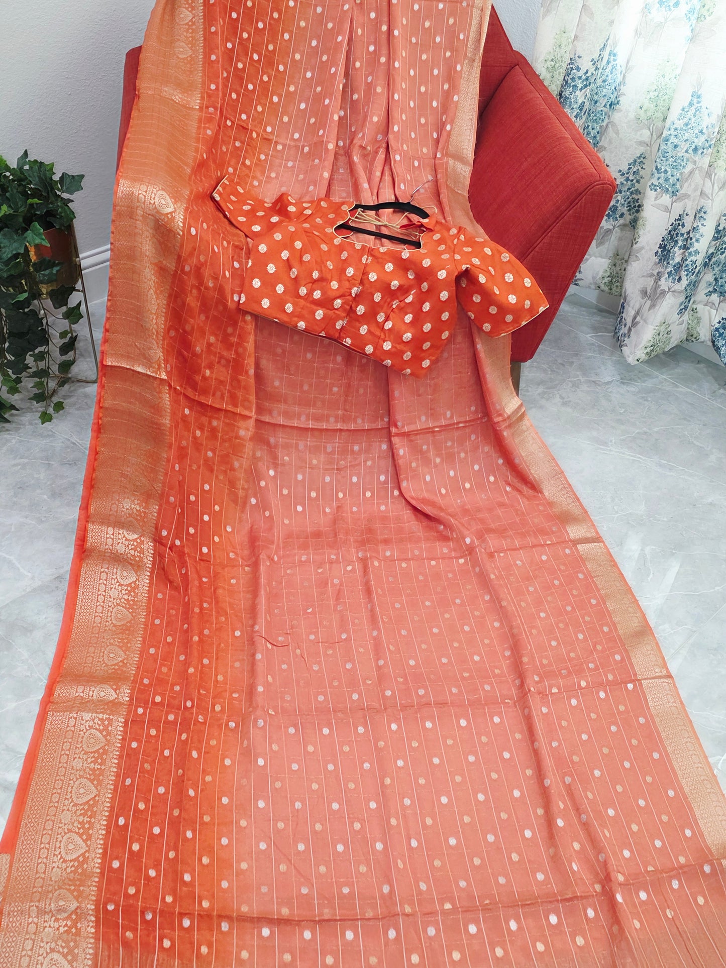 Shaded Chinon Crepe Silk Checks Saree with Stitched Blouse