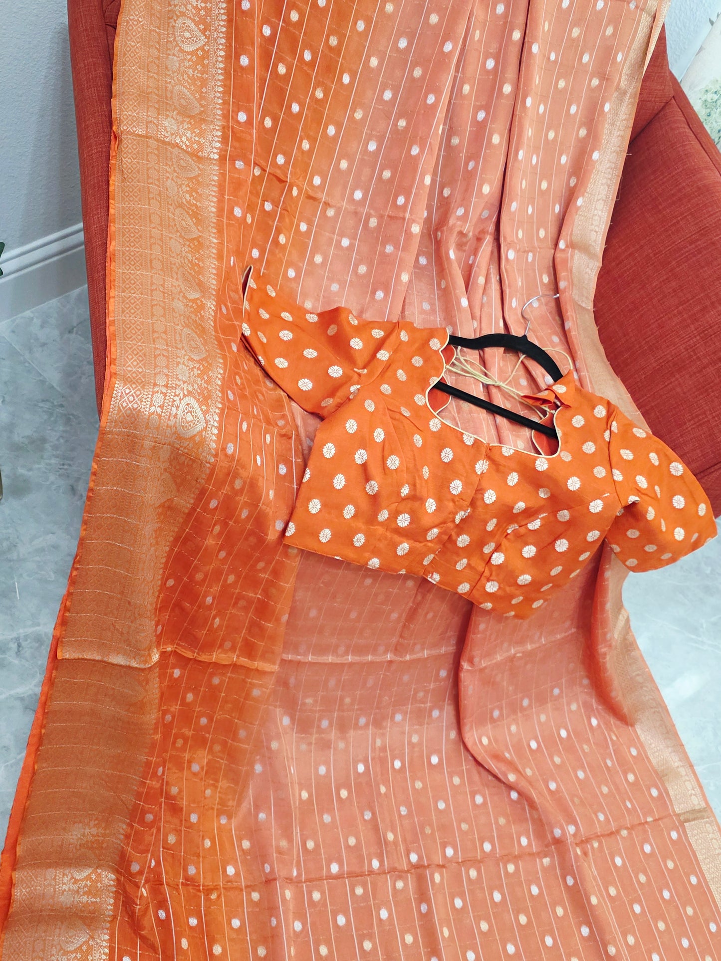 Shaded Chinon Crepe Silk Checks Saree with Stitched Blouse