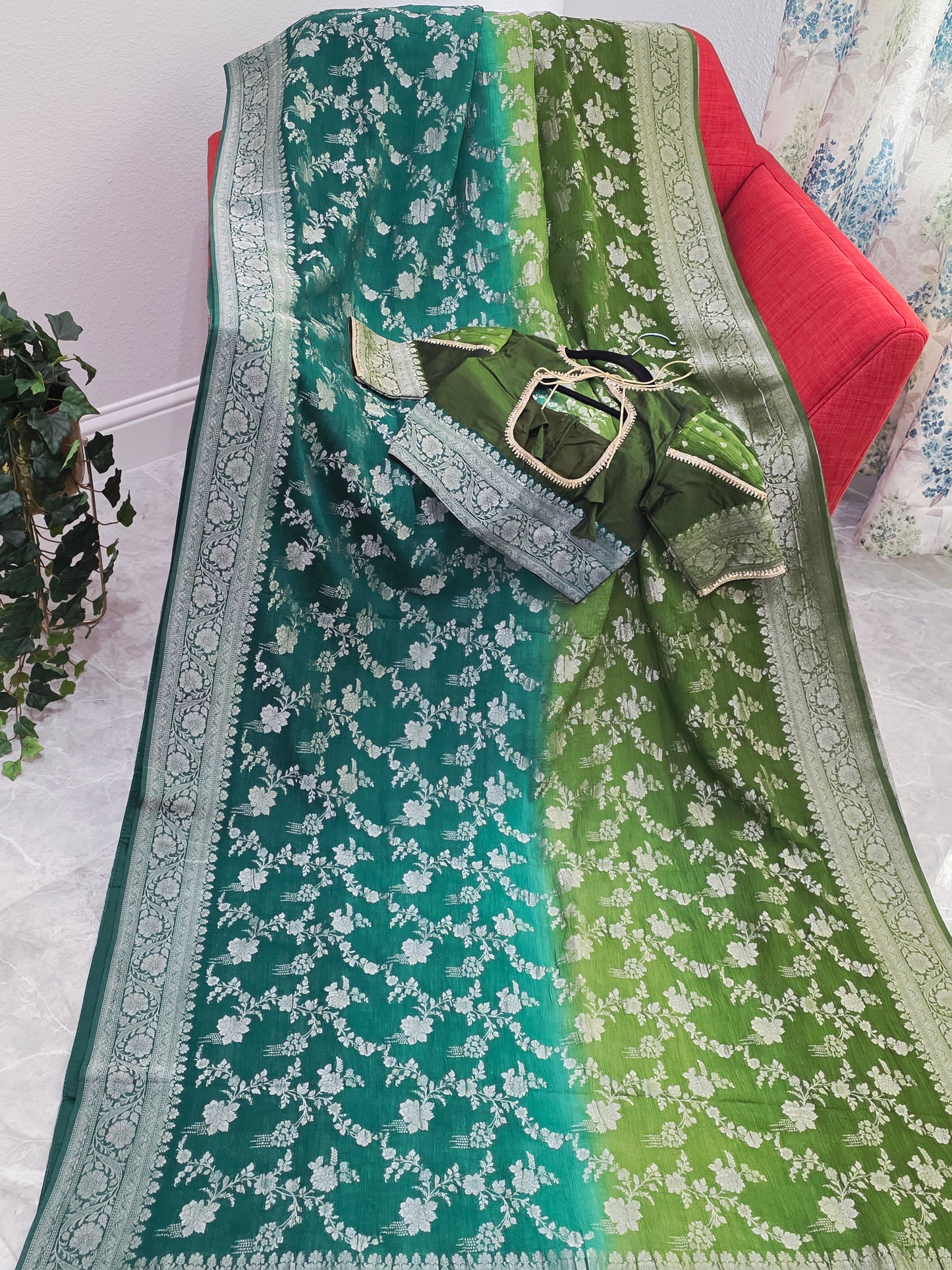 Shaded Crush Chiffon Georgette Saree with Silver Floral Weave & Puff Sleeves Blouse