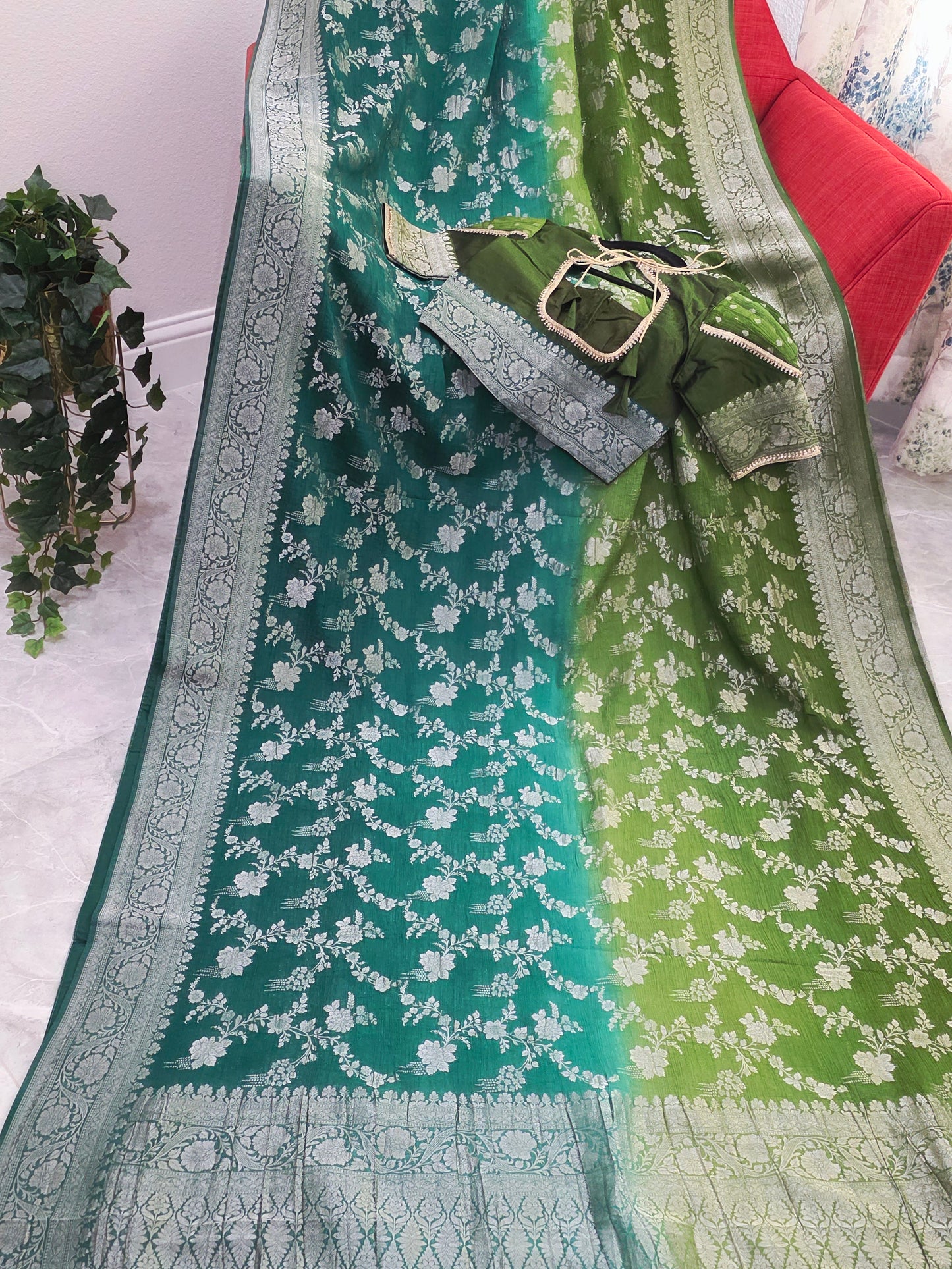 Shaded Crush Chiffon Georgette Saree with Silver Floral Weave & Puff Sleeves Blouse