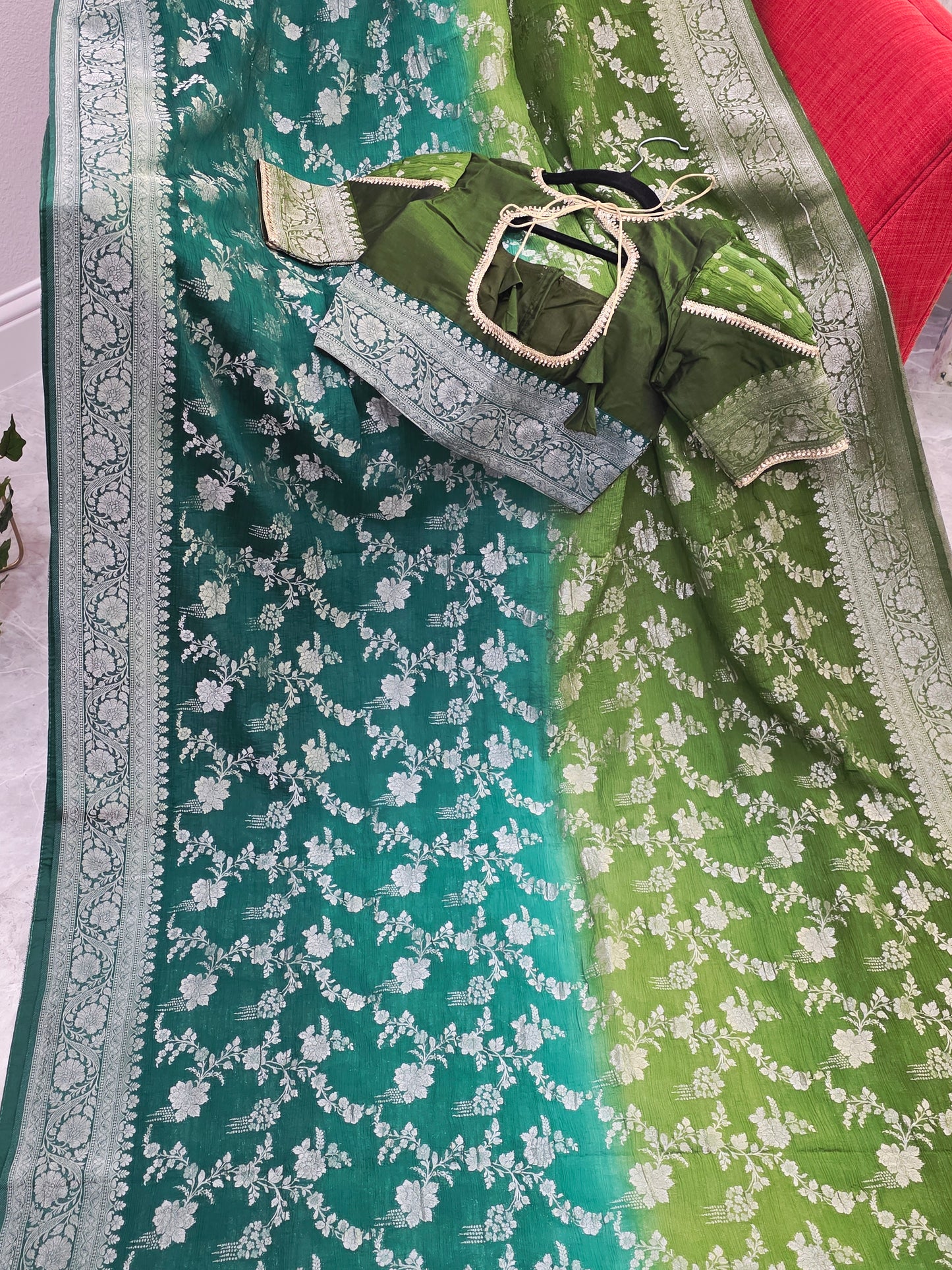 Shaded Crush Chiffon Georgette Saree with Silver Floral Weave & Puff Sleeves Blouse