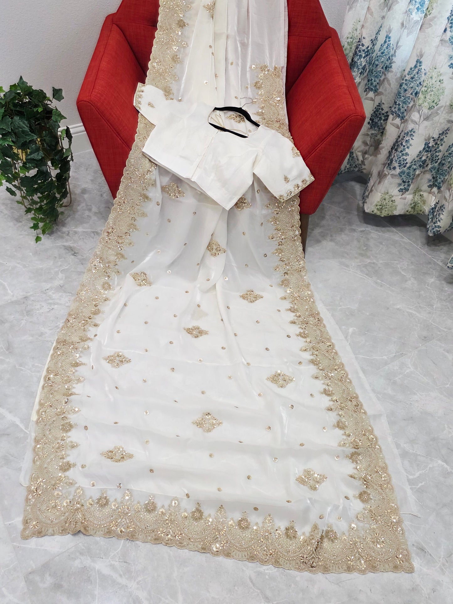 Elegant White Space Silk Sequin Saree with Stitched Blouse – Cocktail Party Wear