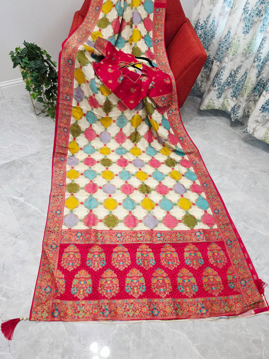 Multicolor Bandhani Print Diamond Pattern Saree with Rich Floral Border & Statement Pallu – Stitched Blouse