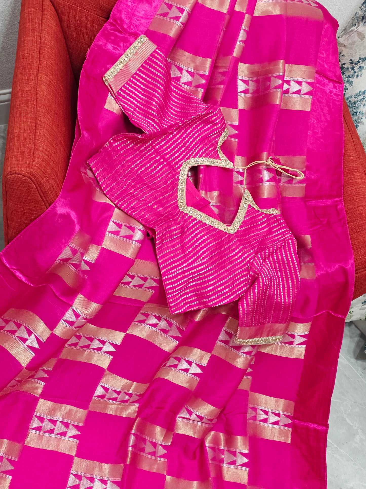 Russian Dola Crepe Silk Saree with Geometric Zari Woven Design & Ready Stitched Blouse | Pink