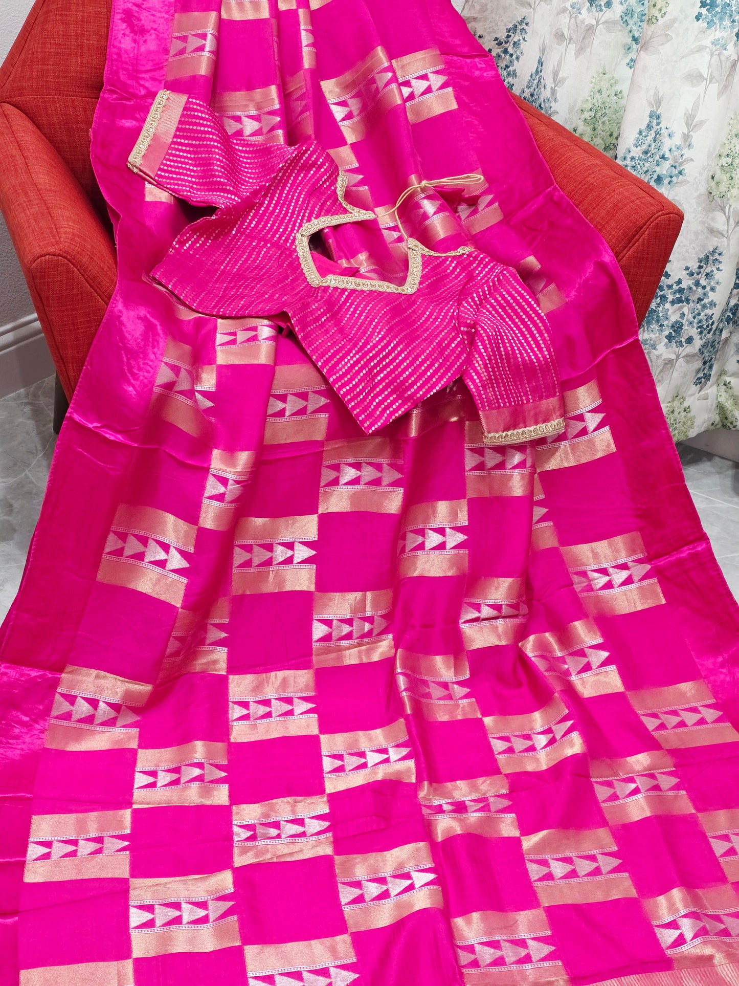 Russian Dola Crepe Silk Saree with Geometric Zari Woven Design & Ready Stitched Blouse | Pink