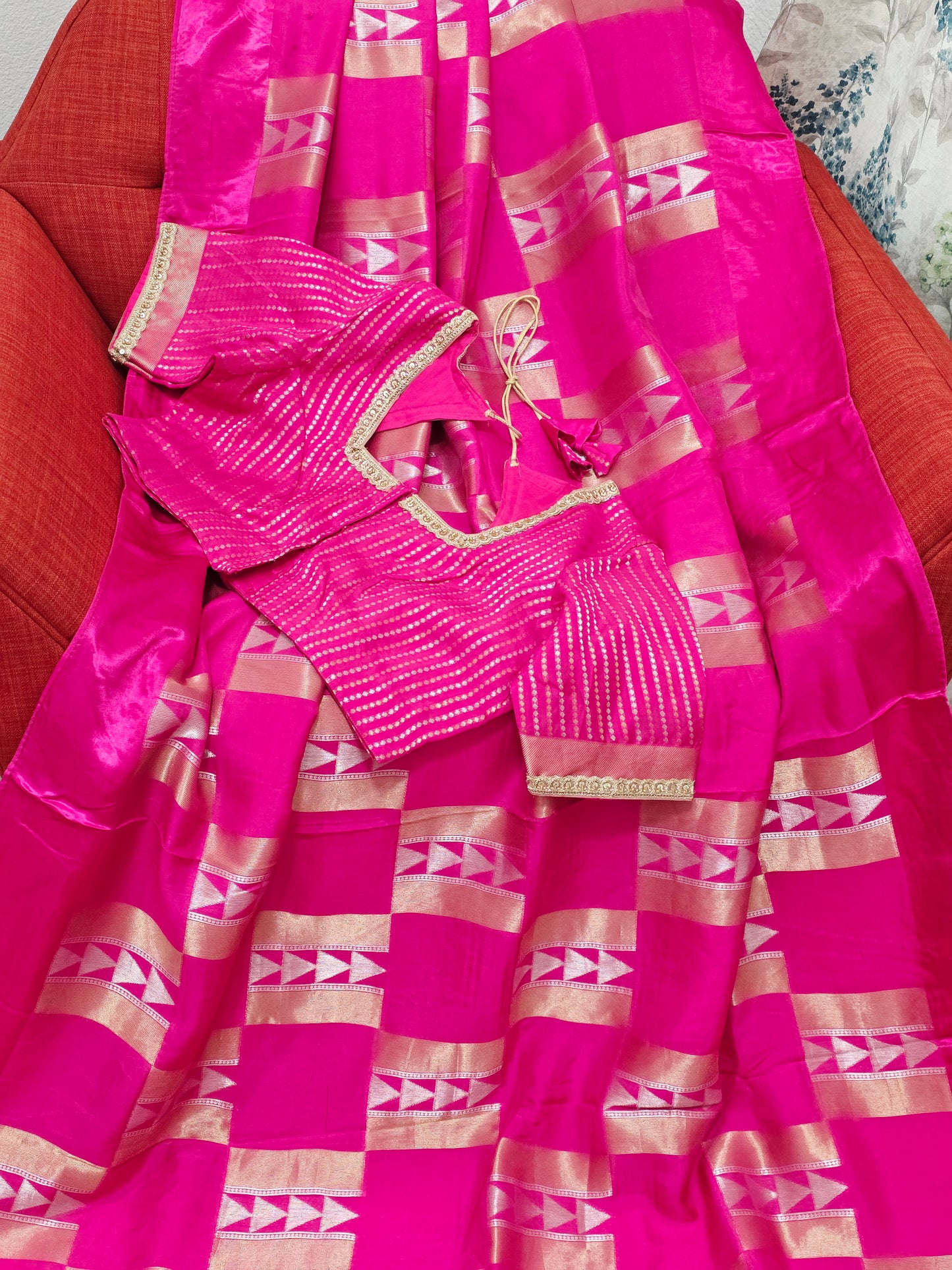 Russian Dola Crepe Silk Saree with Geometric Zari Woven Design & Ready Stitched Blouse | Pink