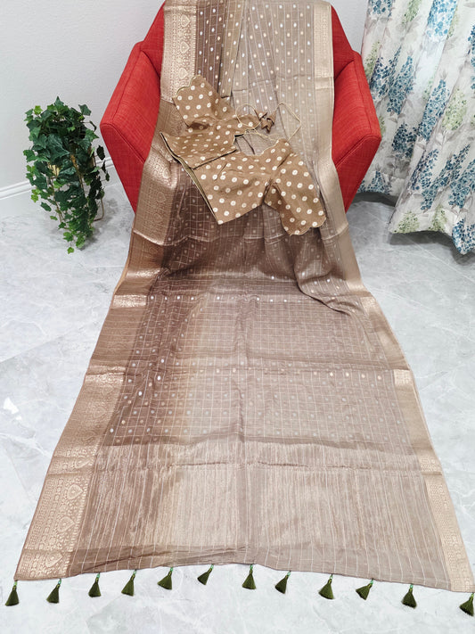 Shaded Chinon Crepe Silk Checks Saree with Stitched Blouse