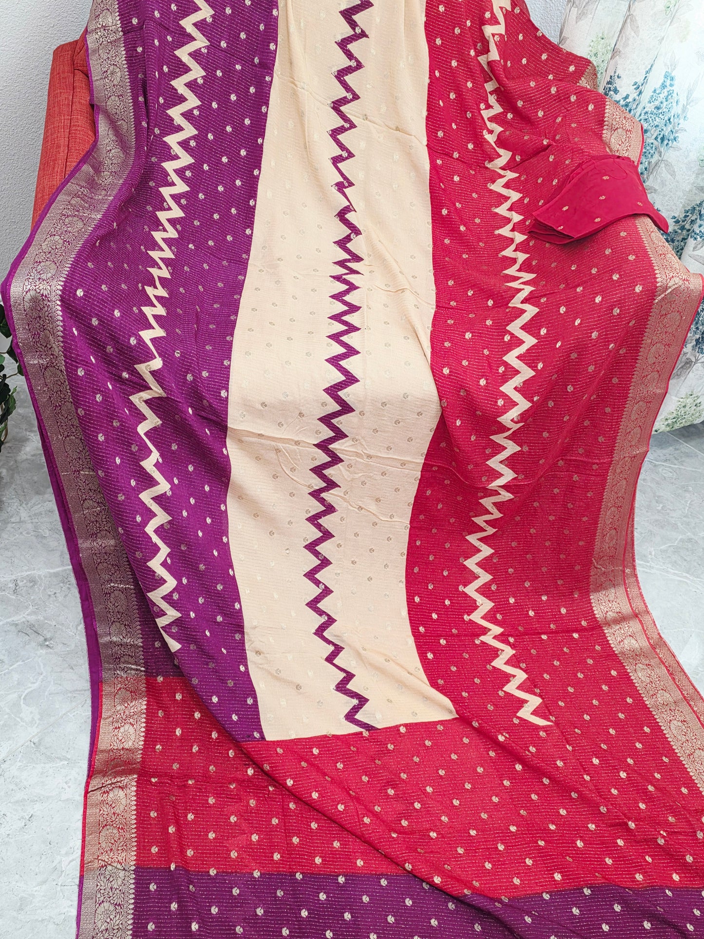 Shaded Chinon Chiffon Checkered Saree with Zari Border | Lightweight Party Wear | Blouse Piece Included