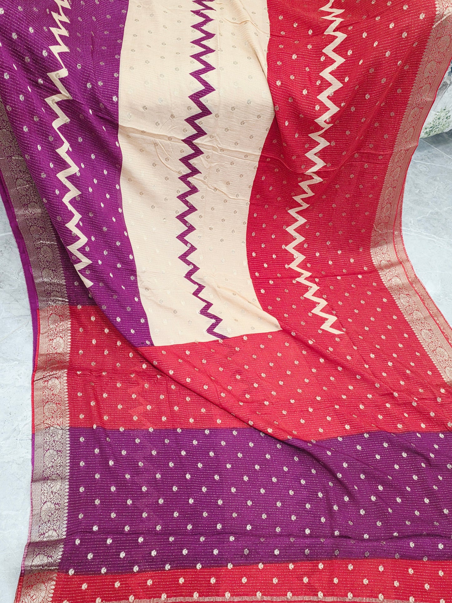 Shaded Chinon Chiffon Checkered Saree with Zari Border | Lightweight Party Wear | Blouse Piece Included