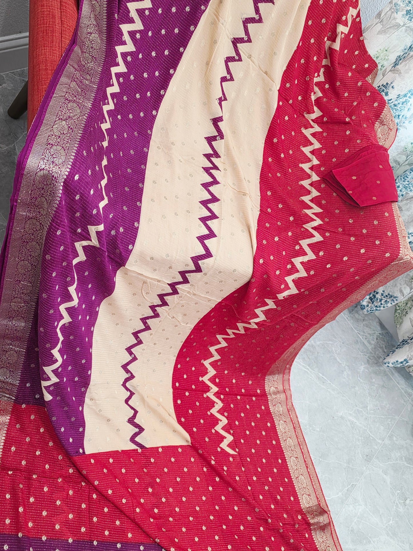 Shaded Chinon Chiffon Checkered Saree with Zari Border | Lightweight Party Wear | Blouse Piece Included