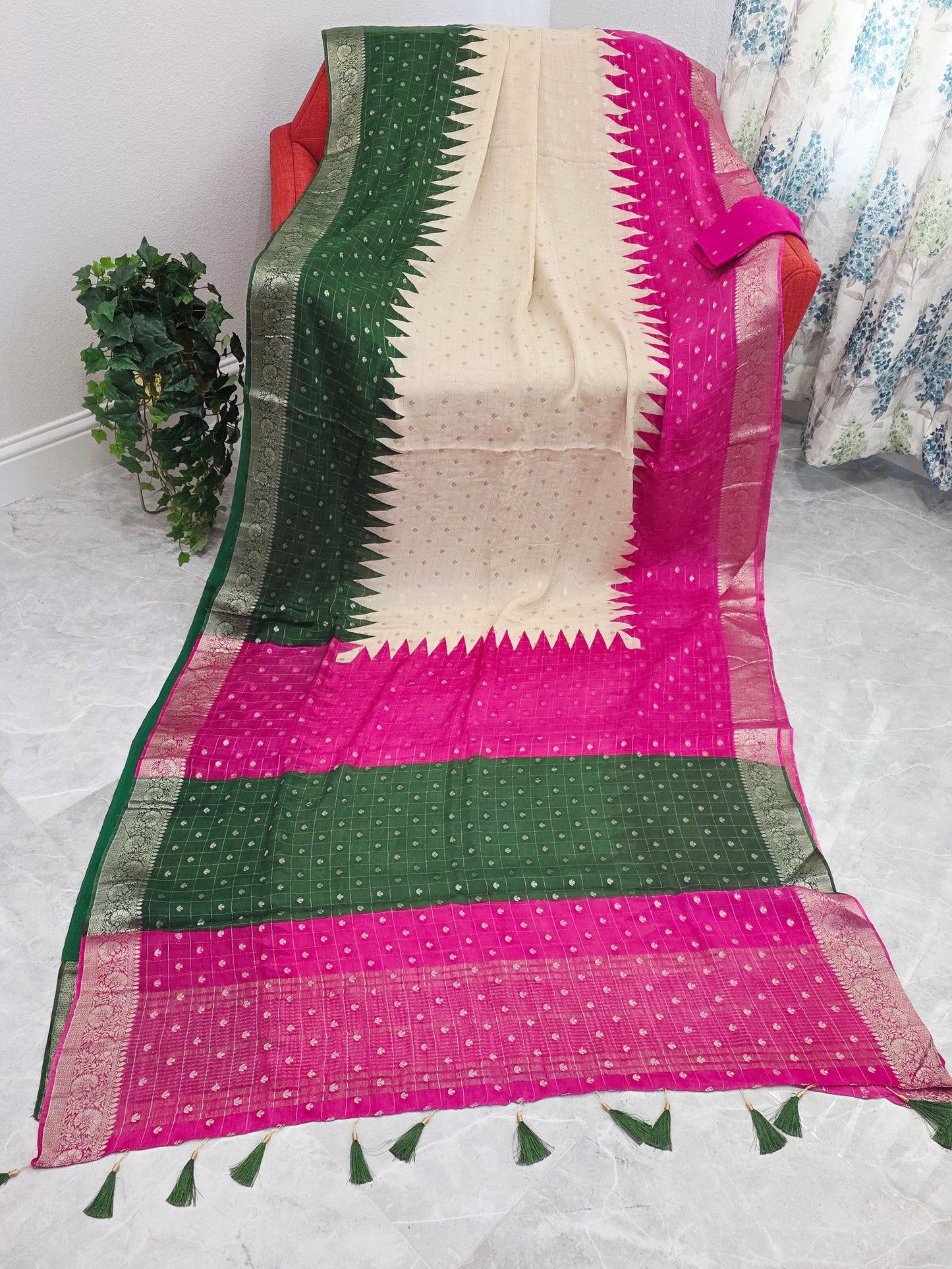 Shaded Chinon Chiffon Checkered Saree with Zari Border | Lightweight Party Wear | Blouse Piece Included
