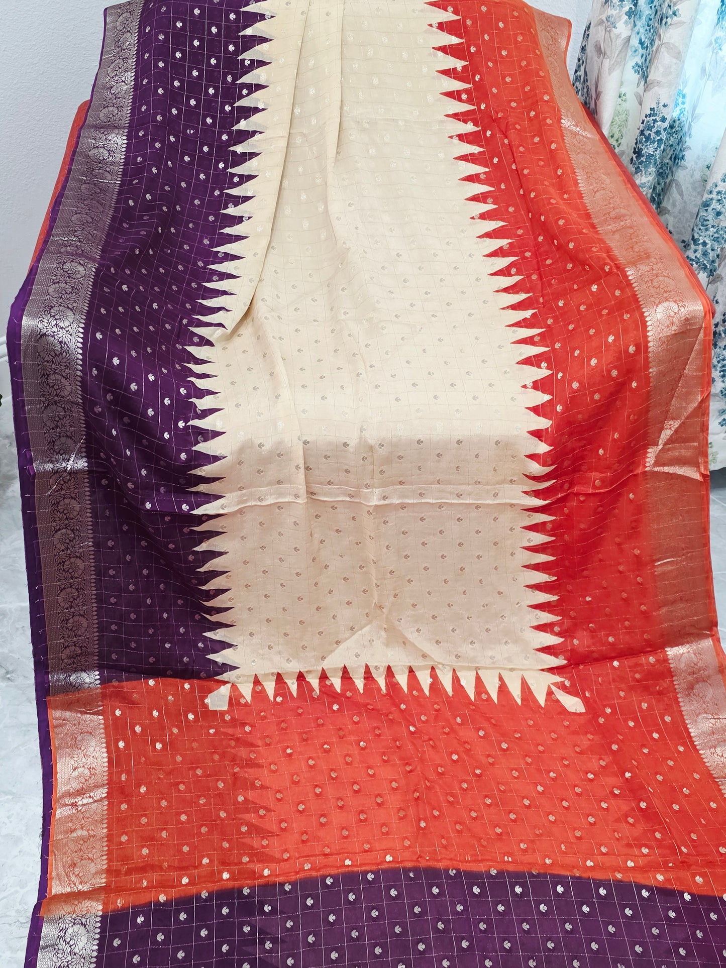 Royal Amethyst Sunset Shaded Chinon Chiffon Checkered Saree with Blouse Piece