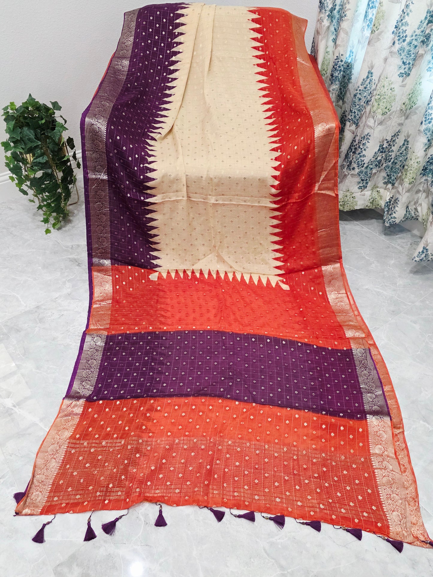 Royal Amethyst Sunset Shaded Chinon Chiffon Checkered Saree with Blouse Piece