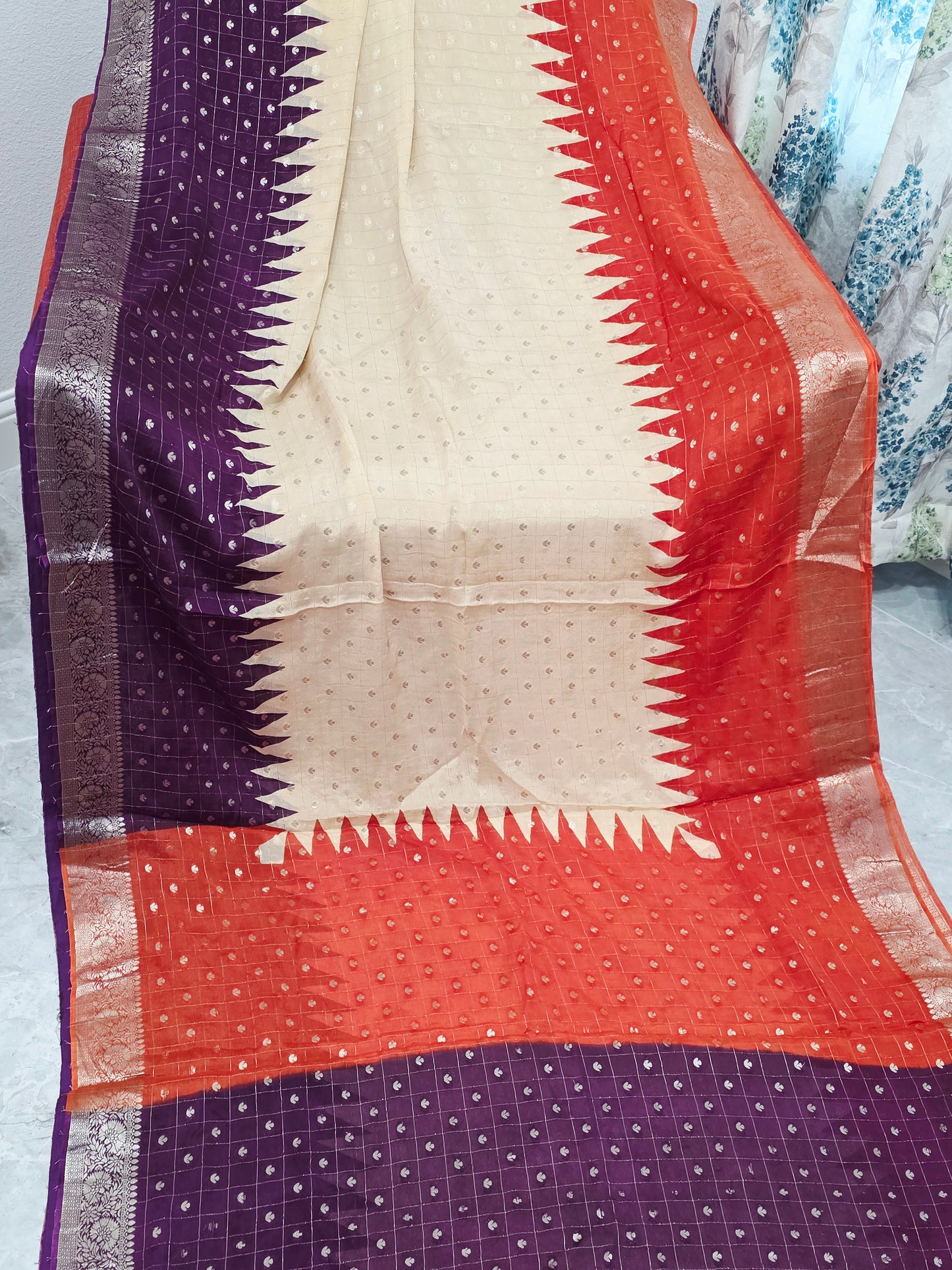 Royal Amethyst Sunset Shaded Chinon Chiffon Checkered Saree with Blouse Piece