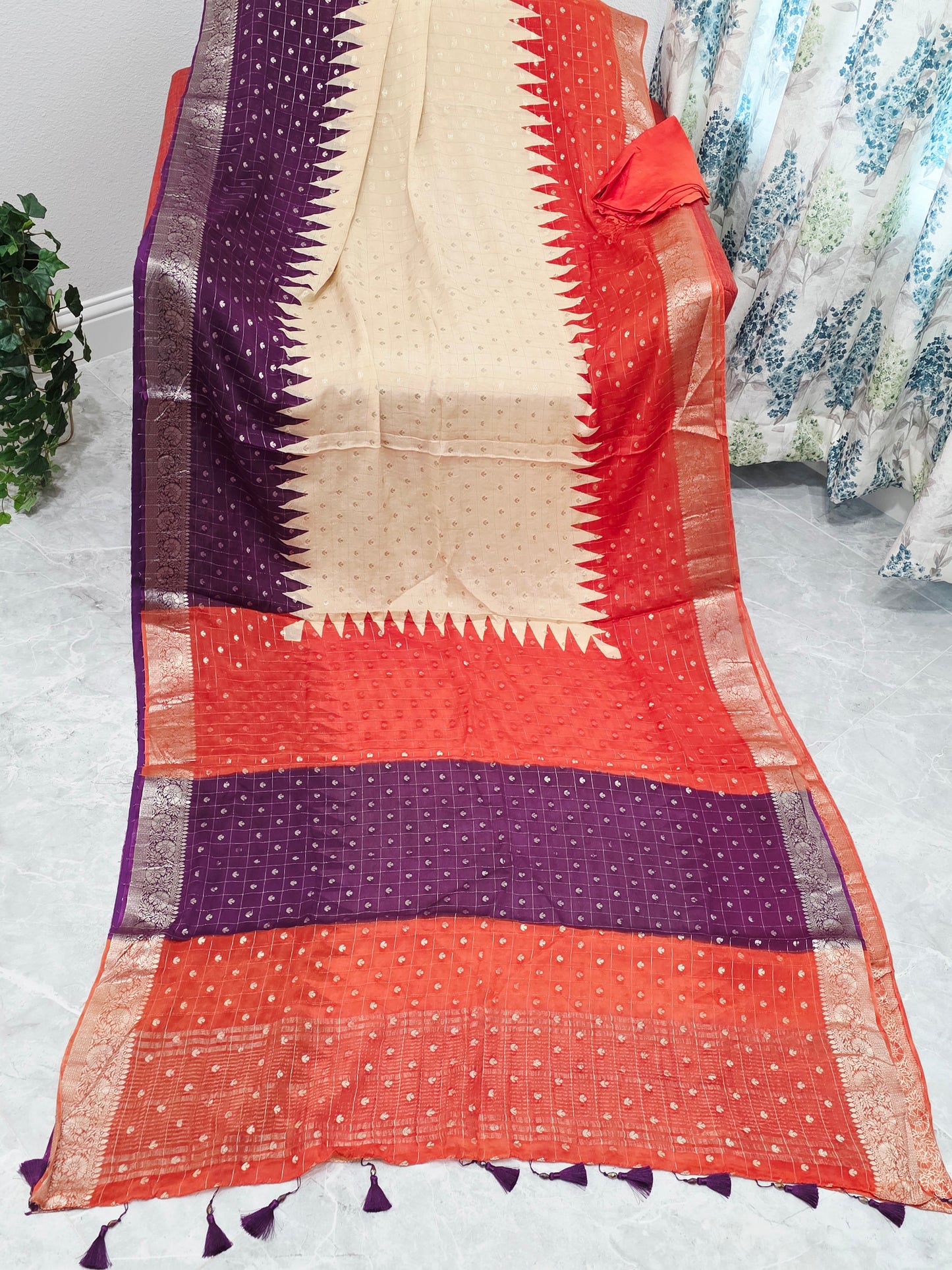 Royal Amethyst Sunset Shaded Chinon Chiffon Checkered Saree with Blouse Piece