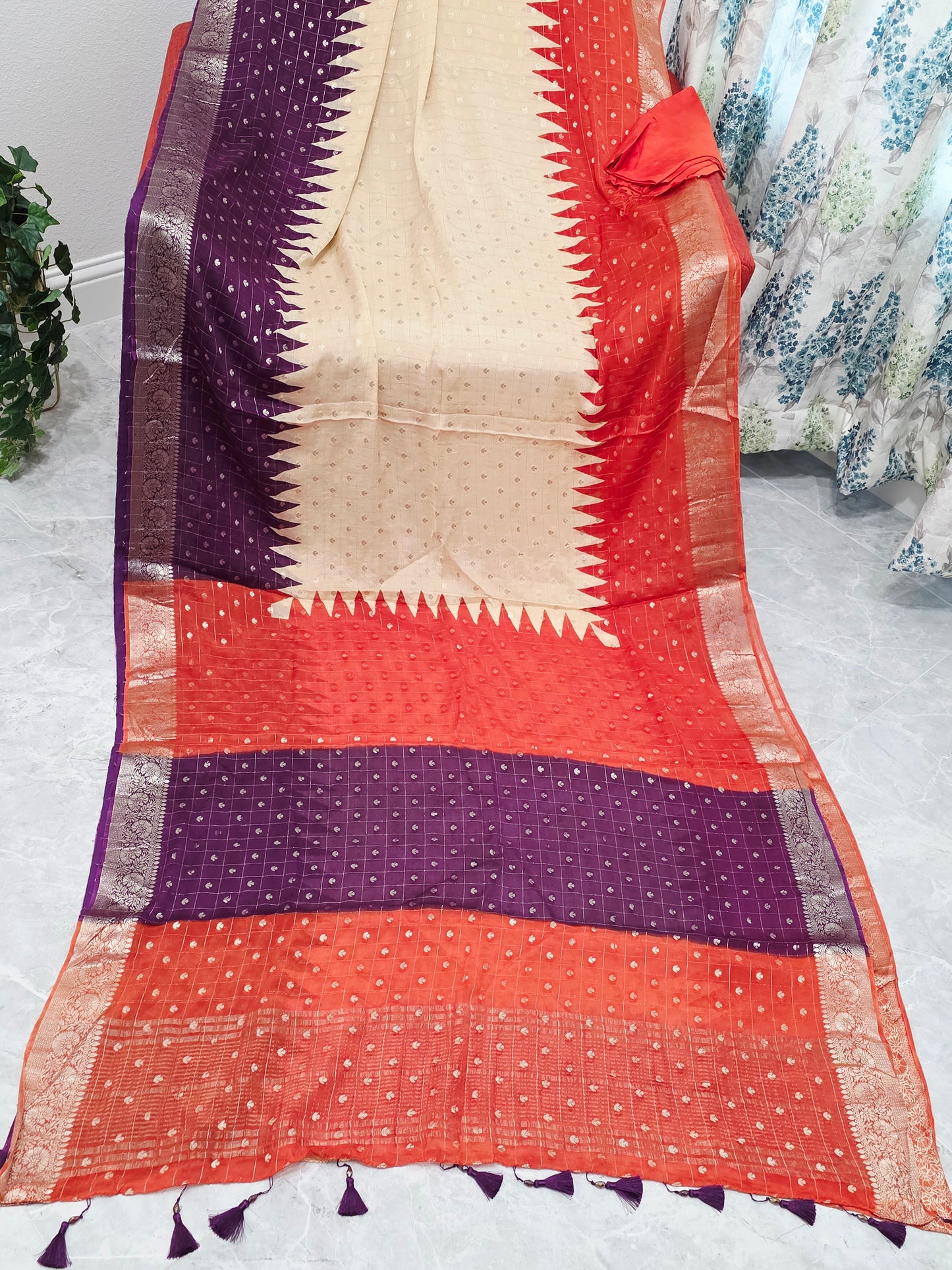 Royal Amethyst Sunset Shaded Chinon Chiffon Checkered Saree with Blouse Piece