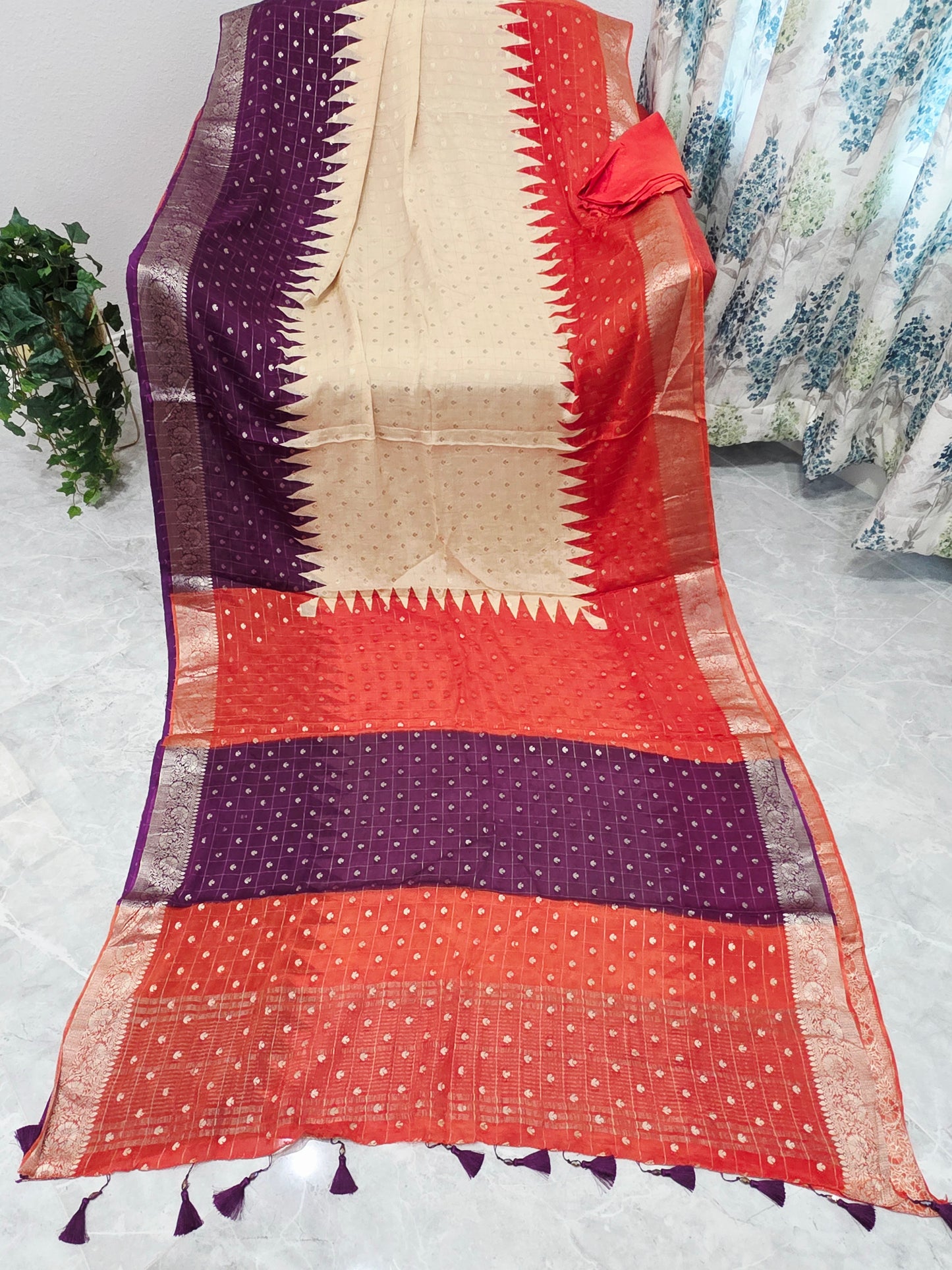 Royal Amethyst Sunset Shaded Chinon Chiffon Checkered Saree with Blouse Piece