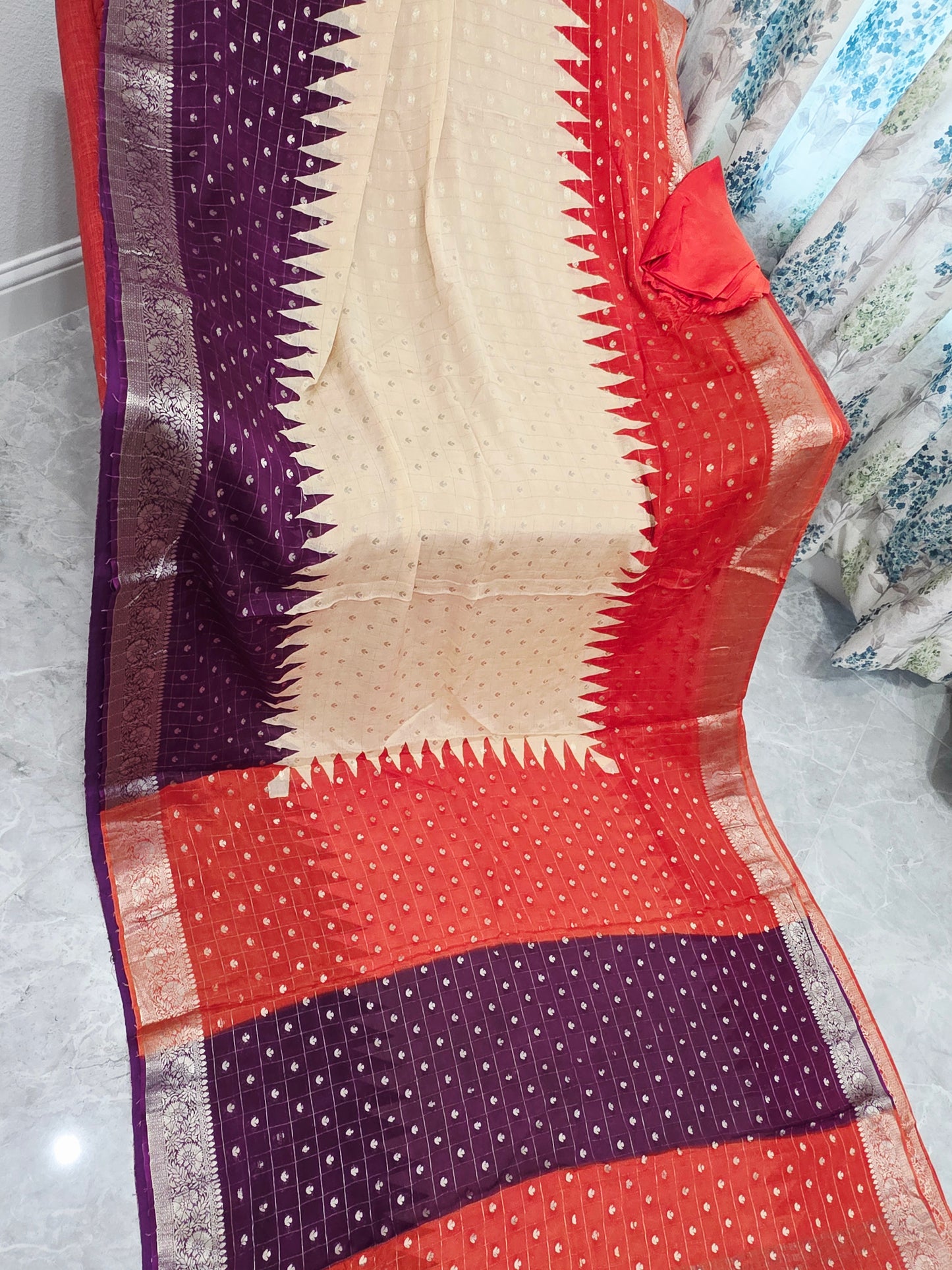 Royal Amethyst Sunset Shaded Chinon Chiffon Checkered Saree with Blouse Piece
