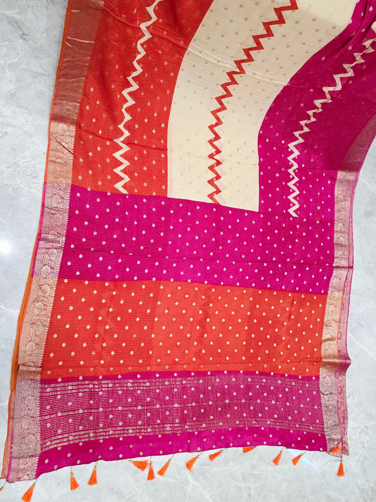 Sunset Ruby Fuchsia Shaded Chinon Chiffon Checkered Saree with Blouse Piece