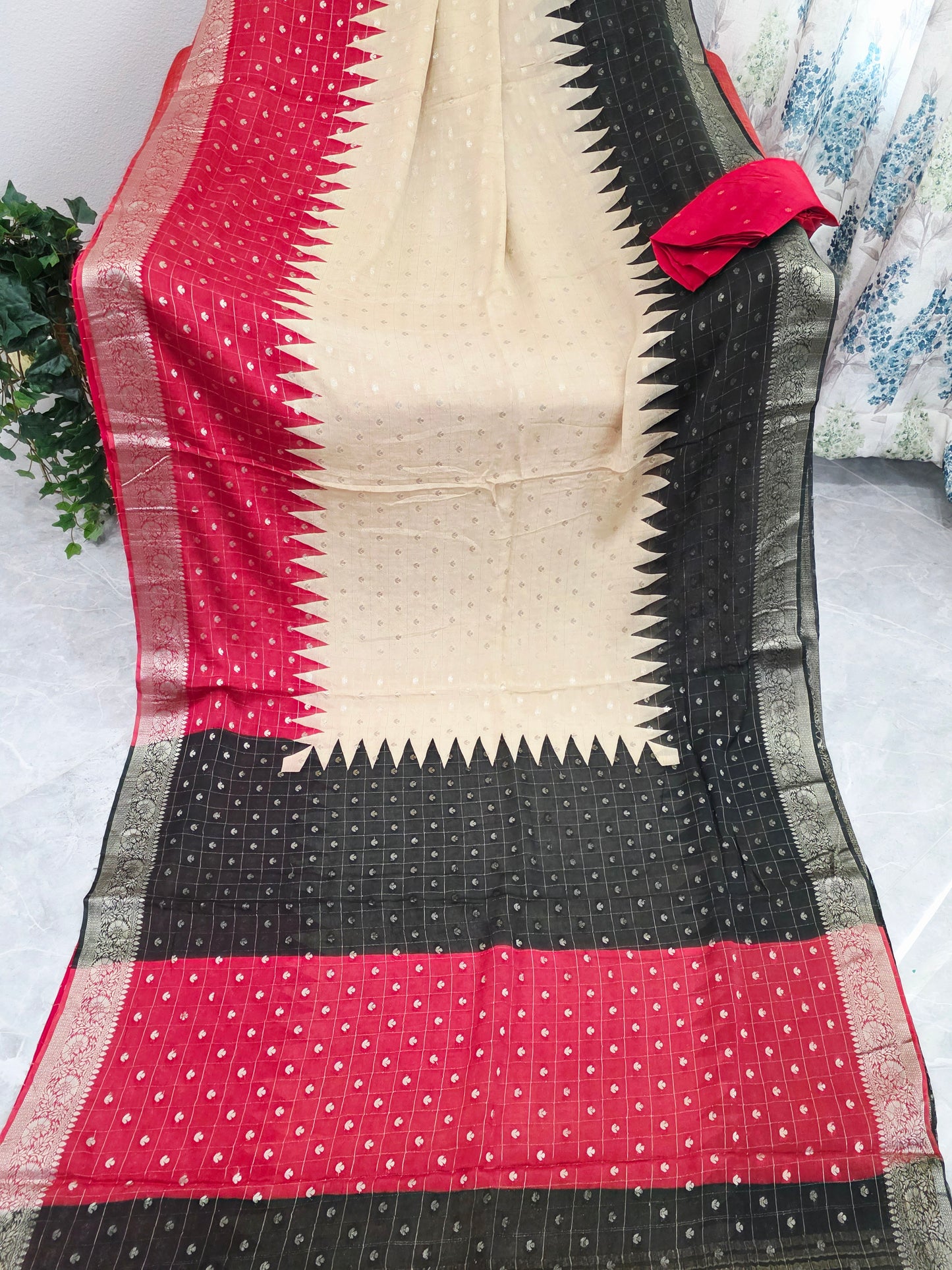 Imperial Noir Crimson & Ivory Gold Shaded Chinon Chiffon Checkered Saree