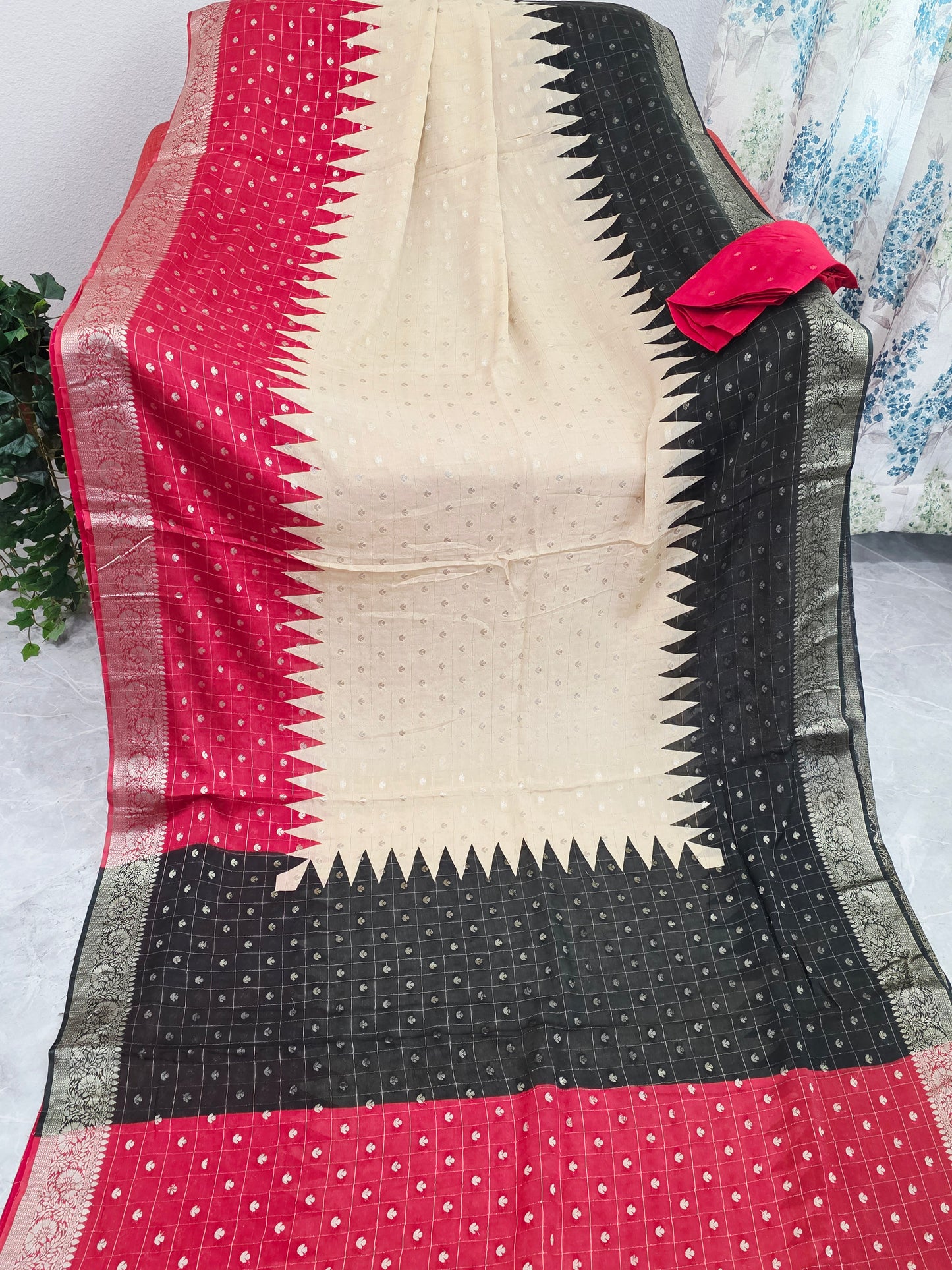 Imperial Noir Crimson & Ivory Gold Shaded Chinon Chiffon Checkered Saree