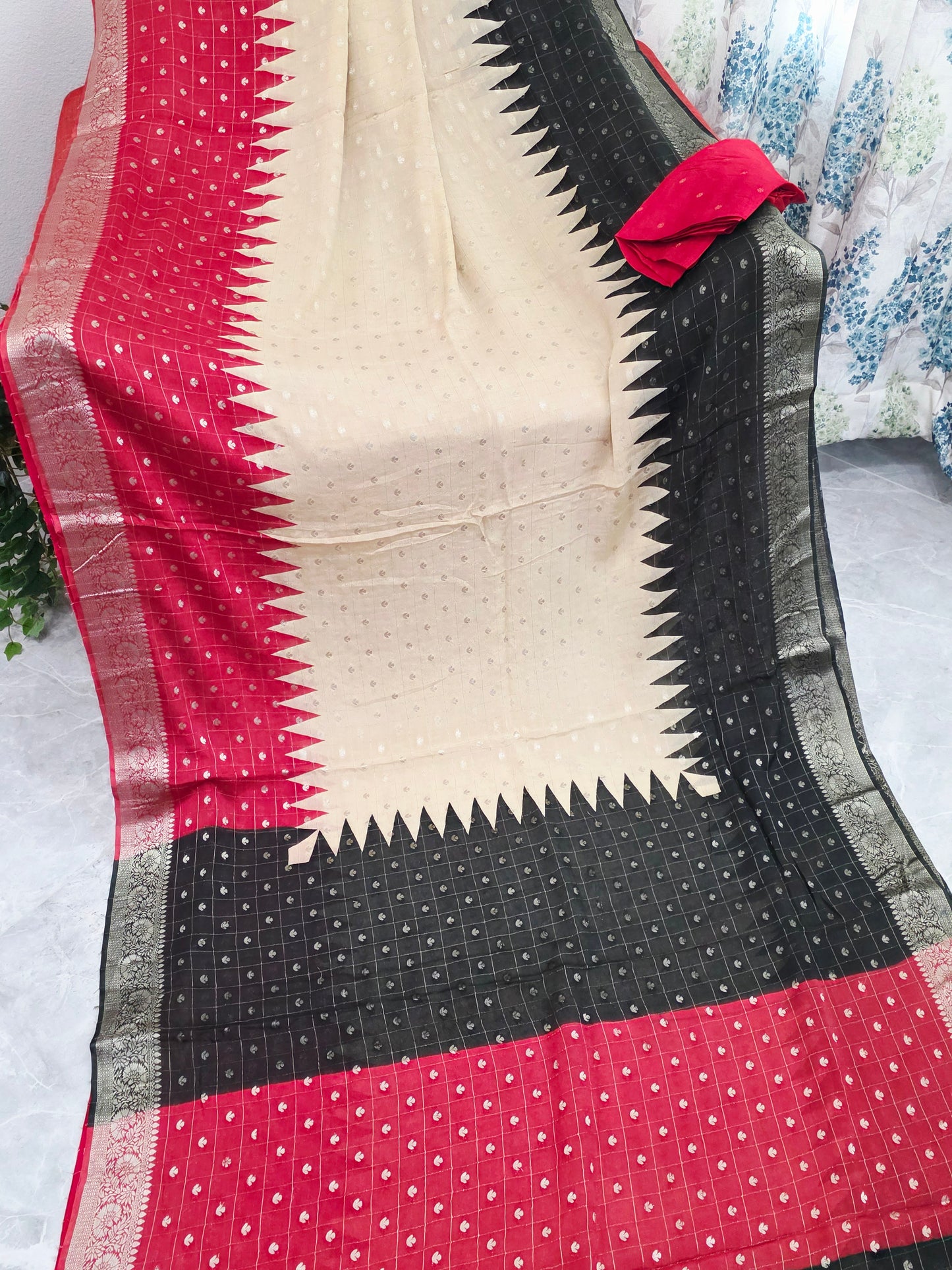 Imperial Noir Crimson & Ivory Gold Shaded Chinon Chiffon Checkered Saree