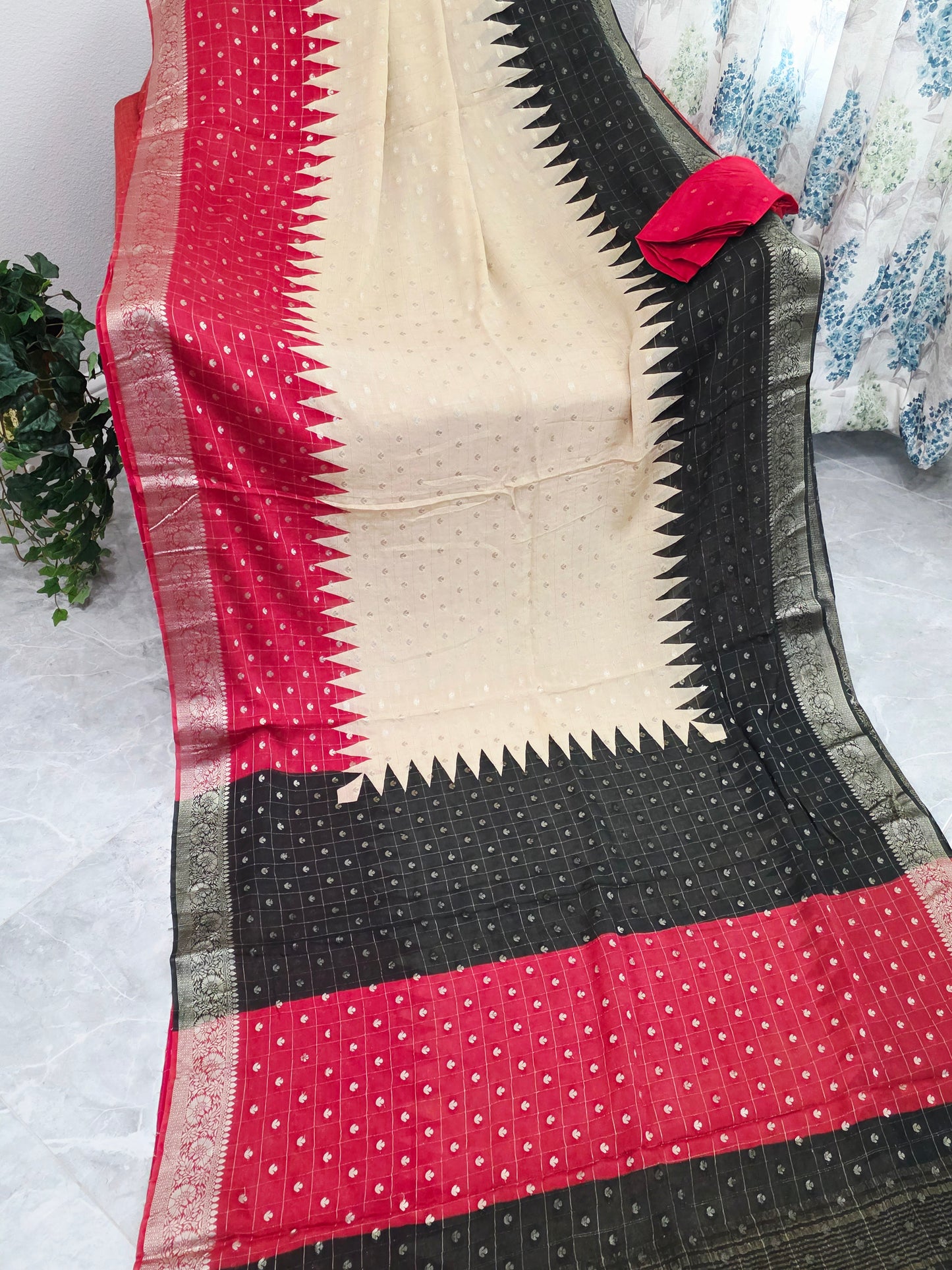 Imperial Noir Crimson & Ivory Gold Shaded Chinon Chiffon Checkered Saree
