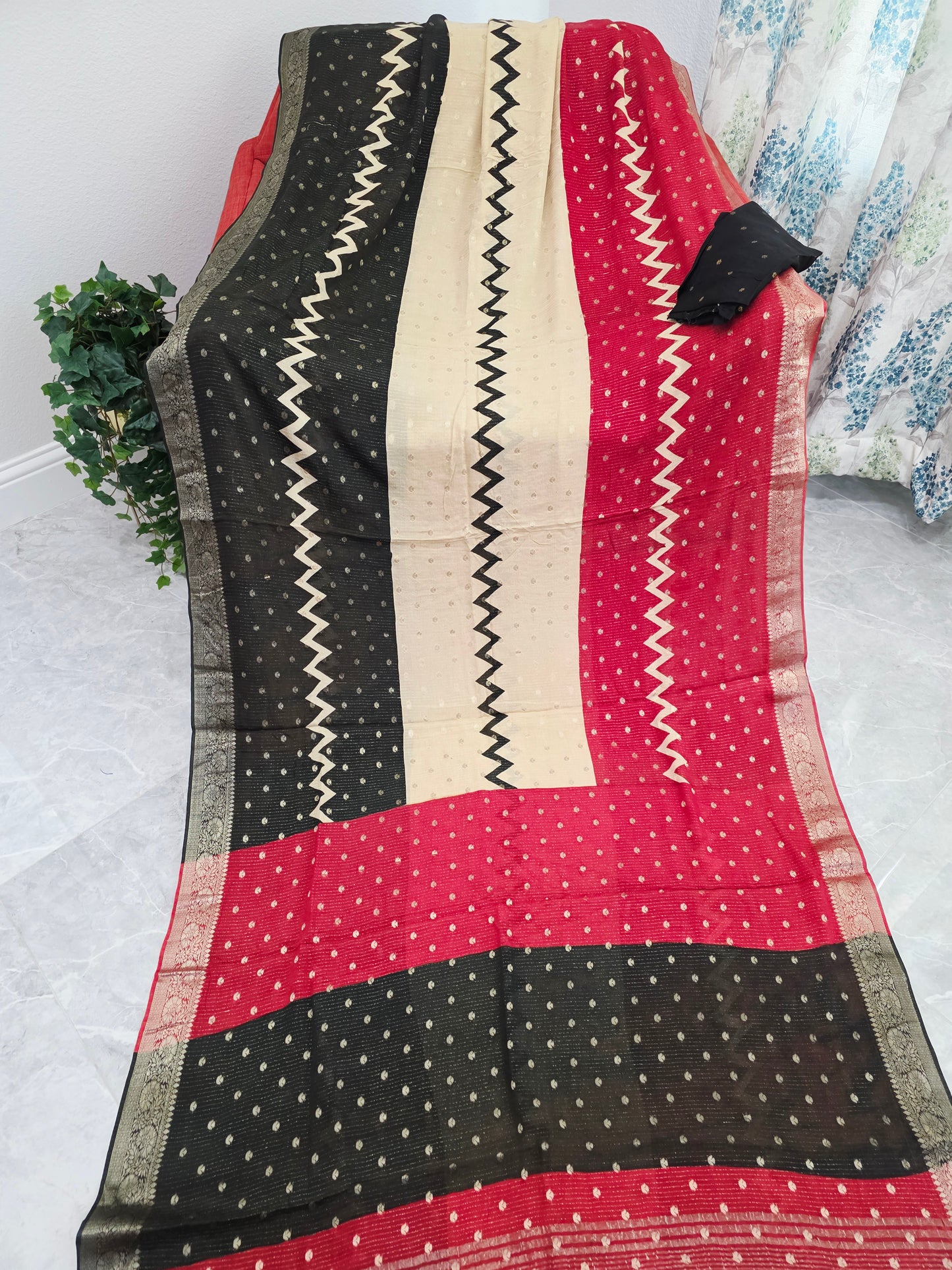 Imperial Noir Crimson & Ivory Gold Shaded Chinon Chiffon Checkered Saree
