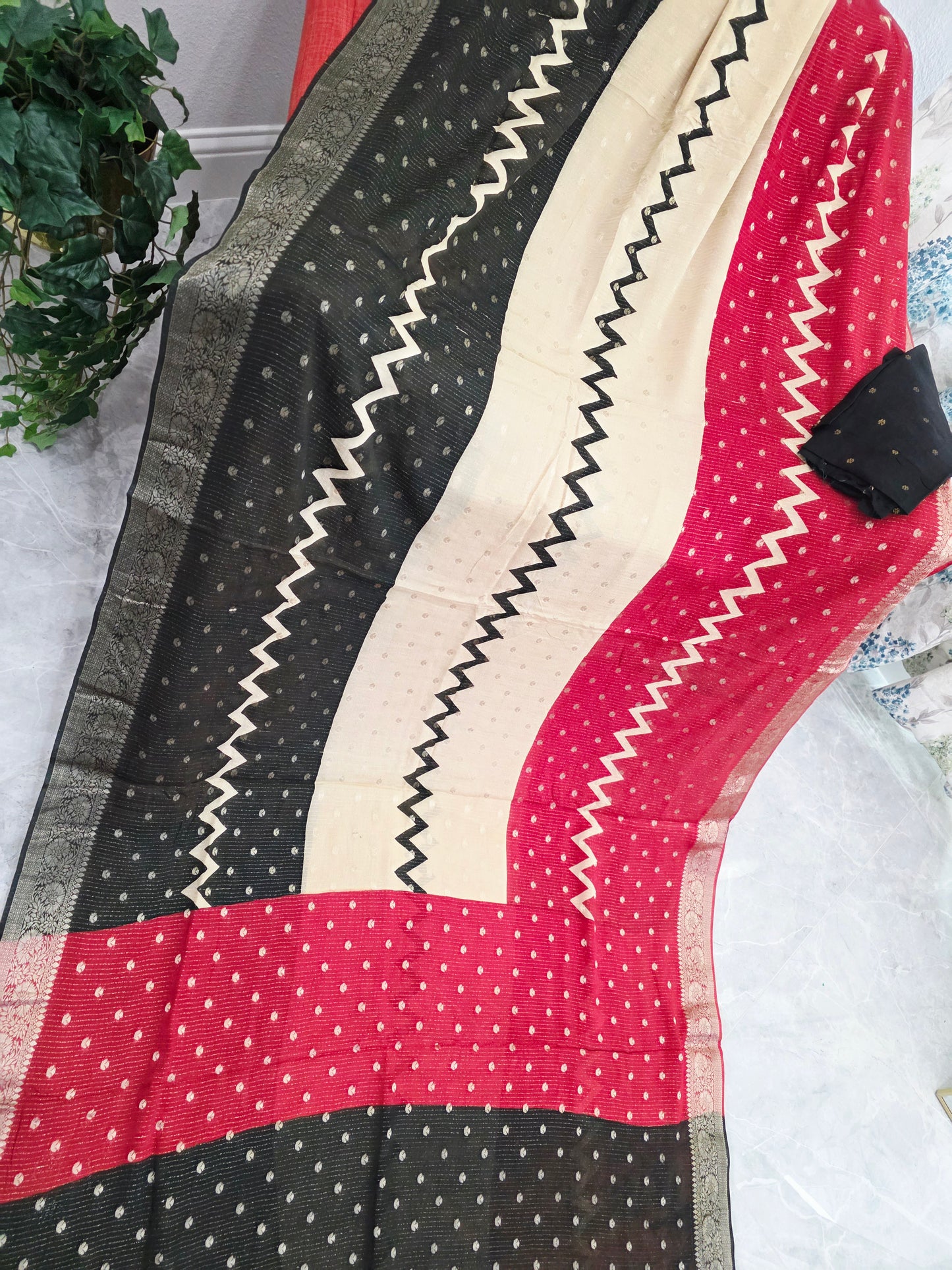 Imperial Noir Crimson & Ivory Gold Shaded Chinon Chiffon Checkered Saree