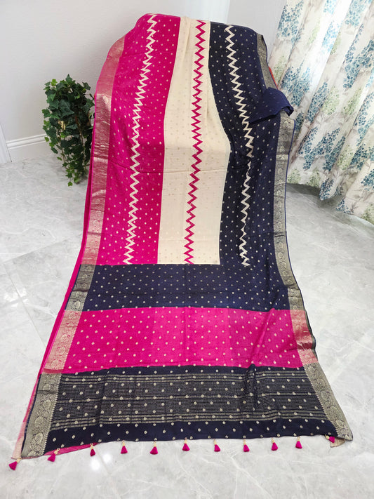 Royal Fuchsia & Midnight Navy Shaded Chinon Chiffon Checkered Saree with Blouse Piece