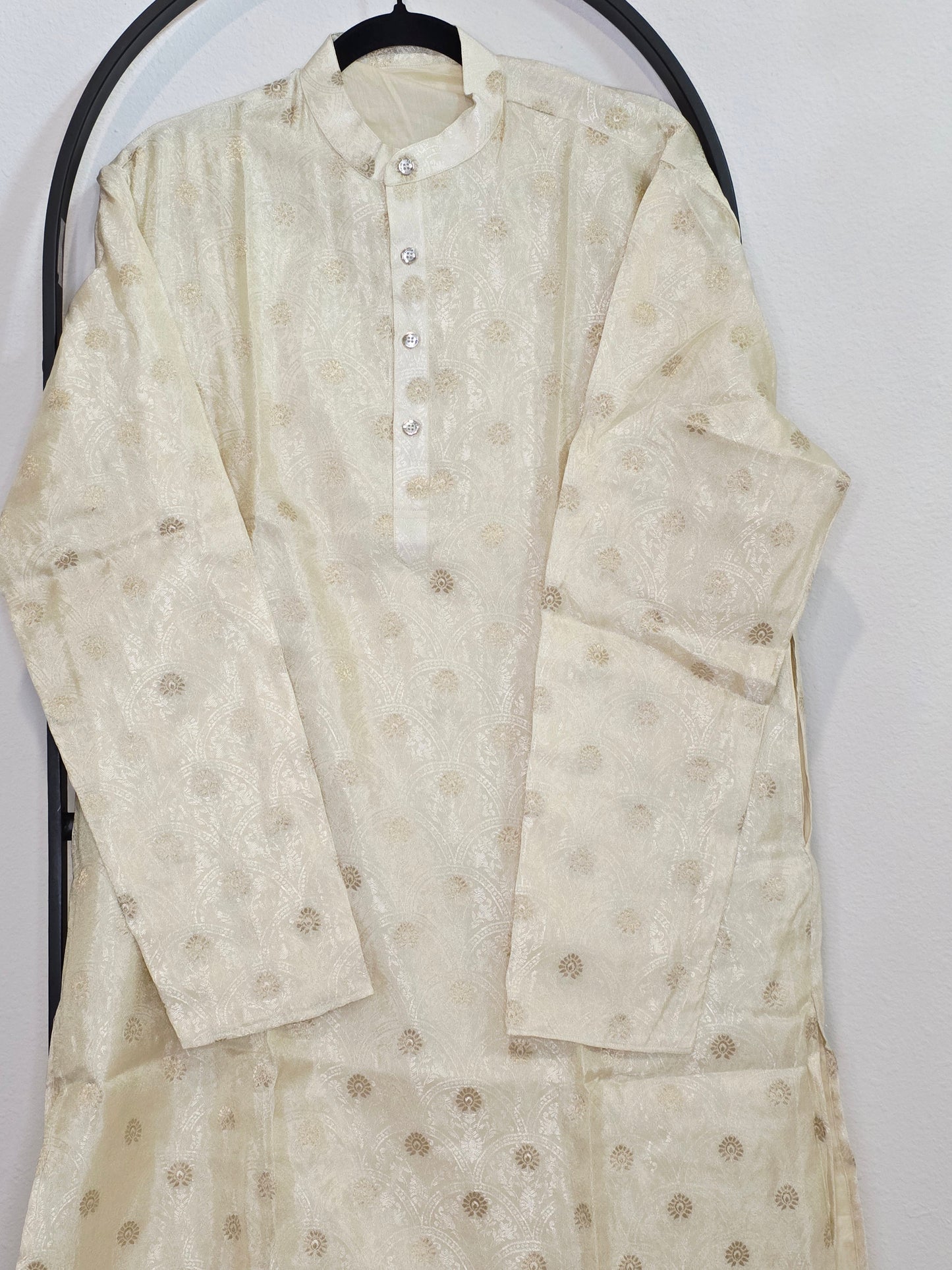 Men’s Cream Banarasi Silk Kurta – Size L