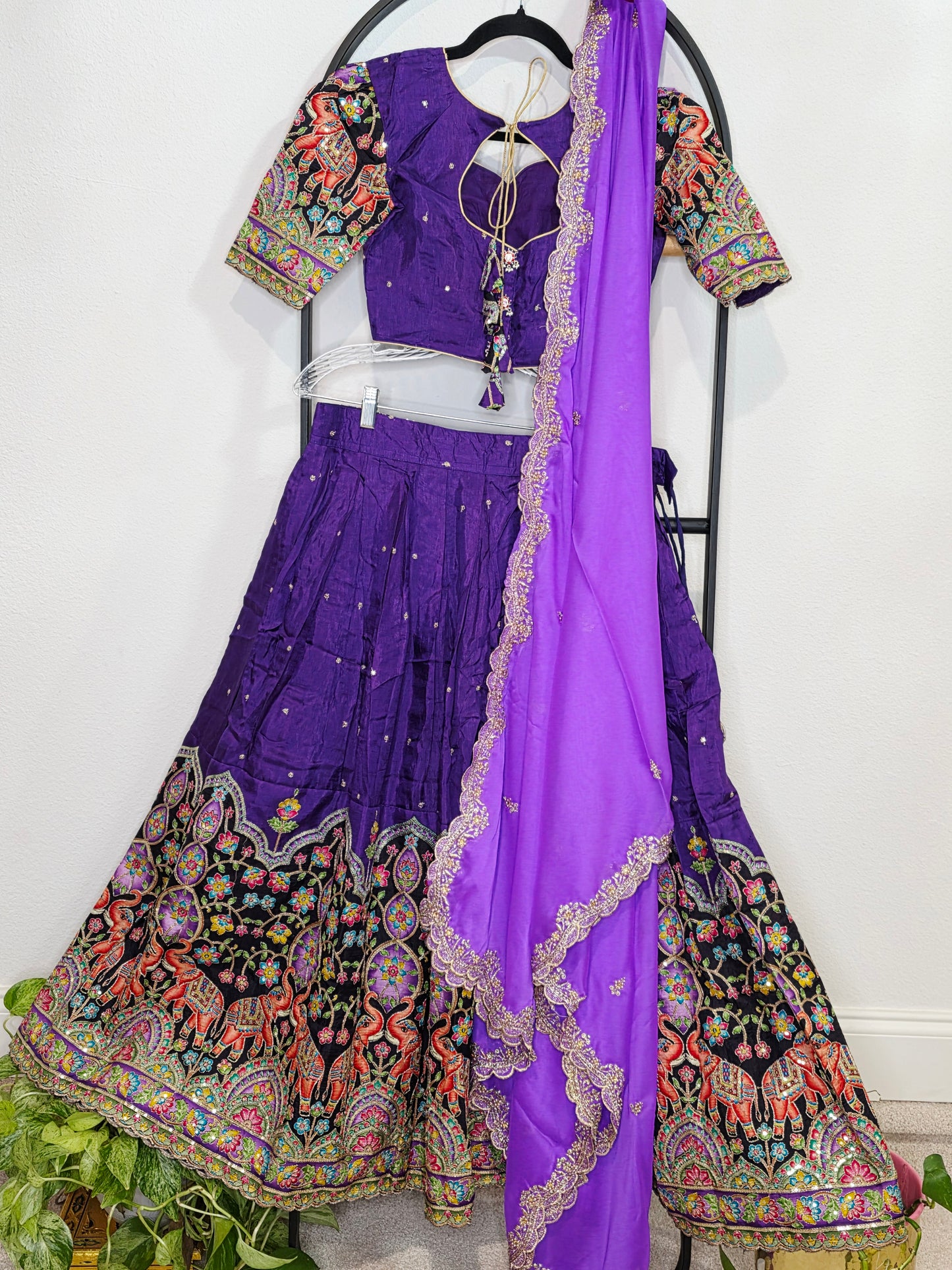 Purple Munga Crepe Silk Kalamkari Embroidery Lehenga Set with Lavender Georgette Cutwork Dupatta – Girls 11+ Junior
